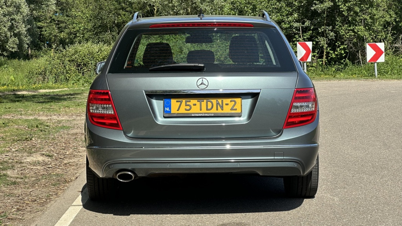 Foto van Mercedes-Benz C 200