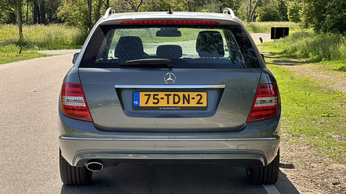 Foto van Mercedes-Benz C 200