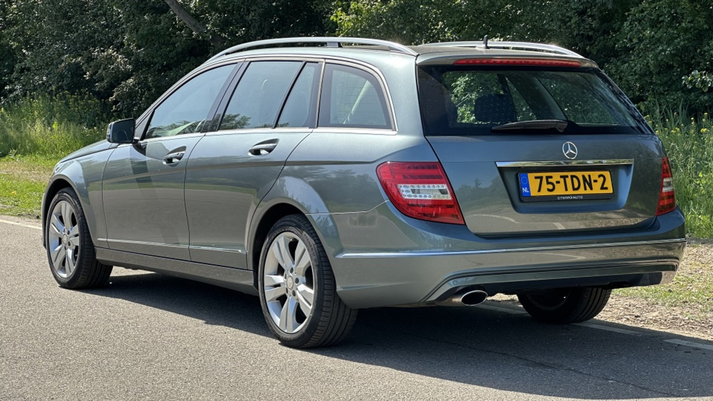 Foto van Mercedes-Benz C 200