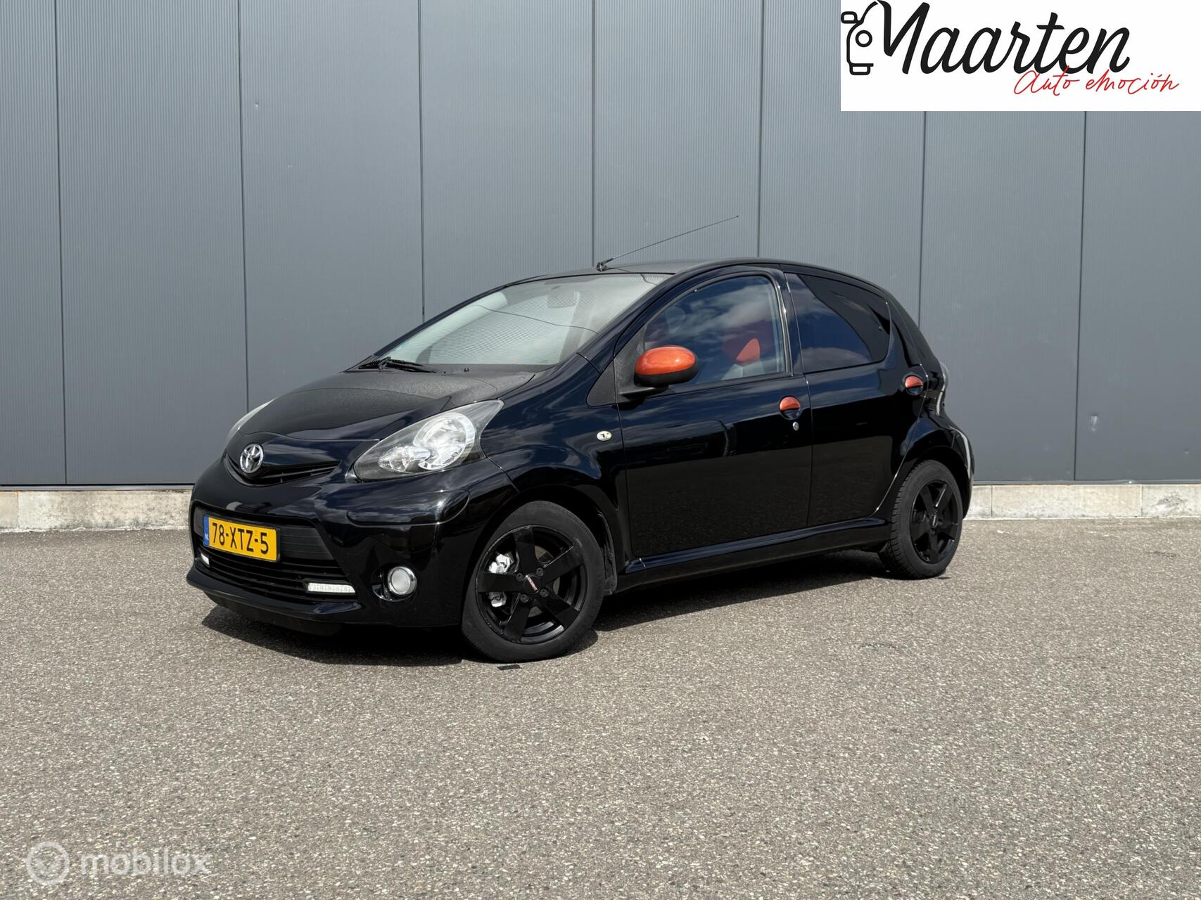 Toyota Toyota Aygo Orange line nwe APK airco/trekhaak/All season 2012 - voorkant