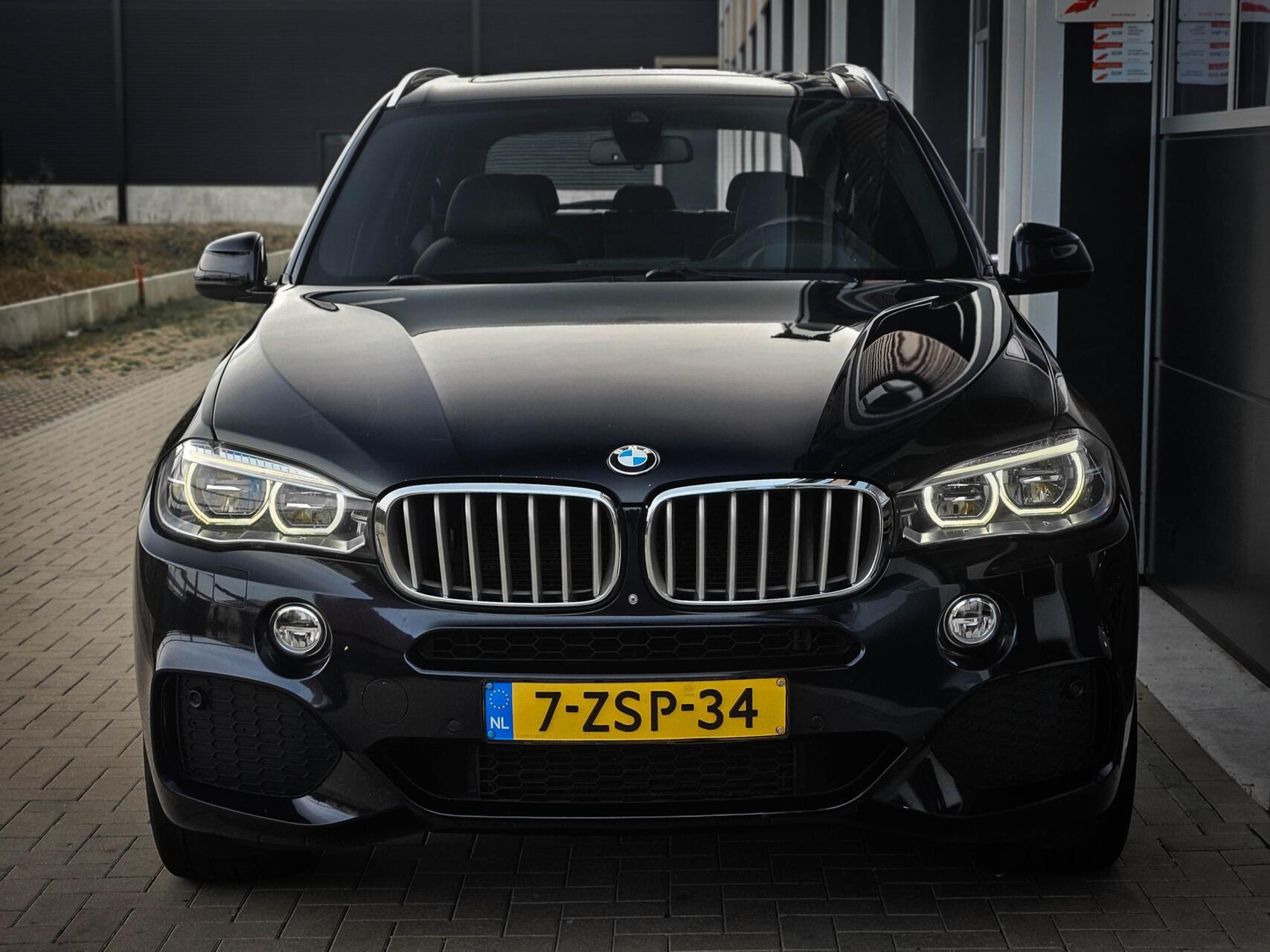 Foto van BMW X5 Xdrive40d