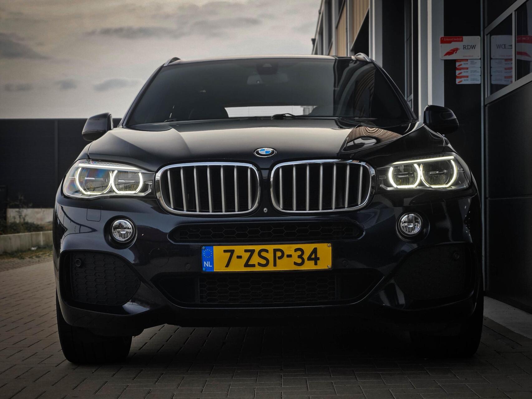 Foto van BMW X5 Xdrive40d