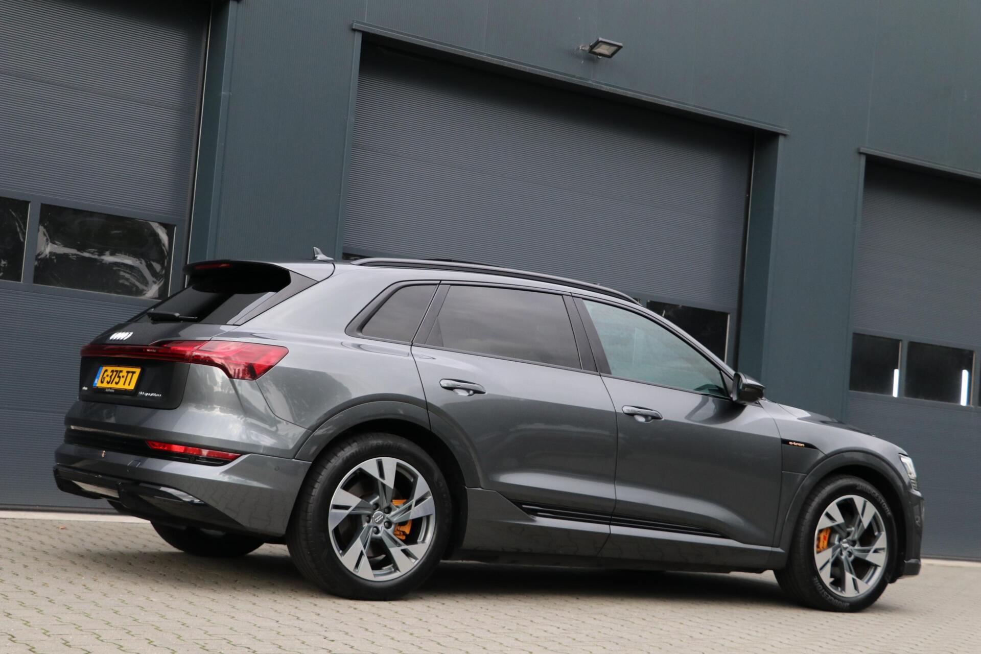 Foto van Audi E-tron 50