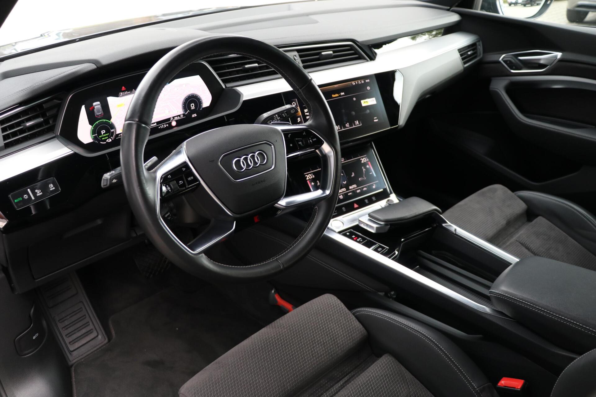 Foto van Audi E-tron 50