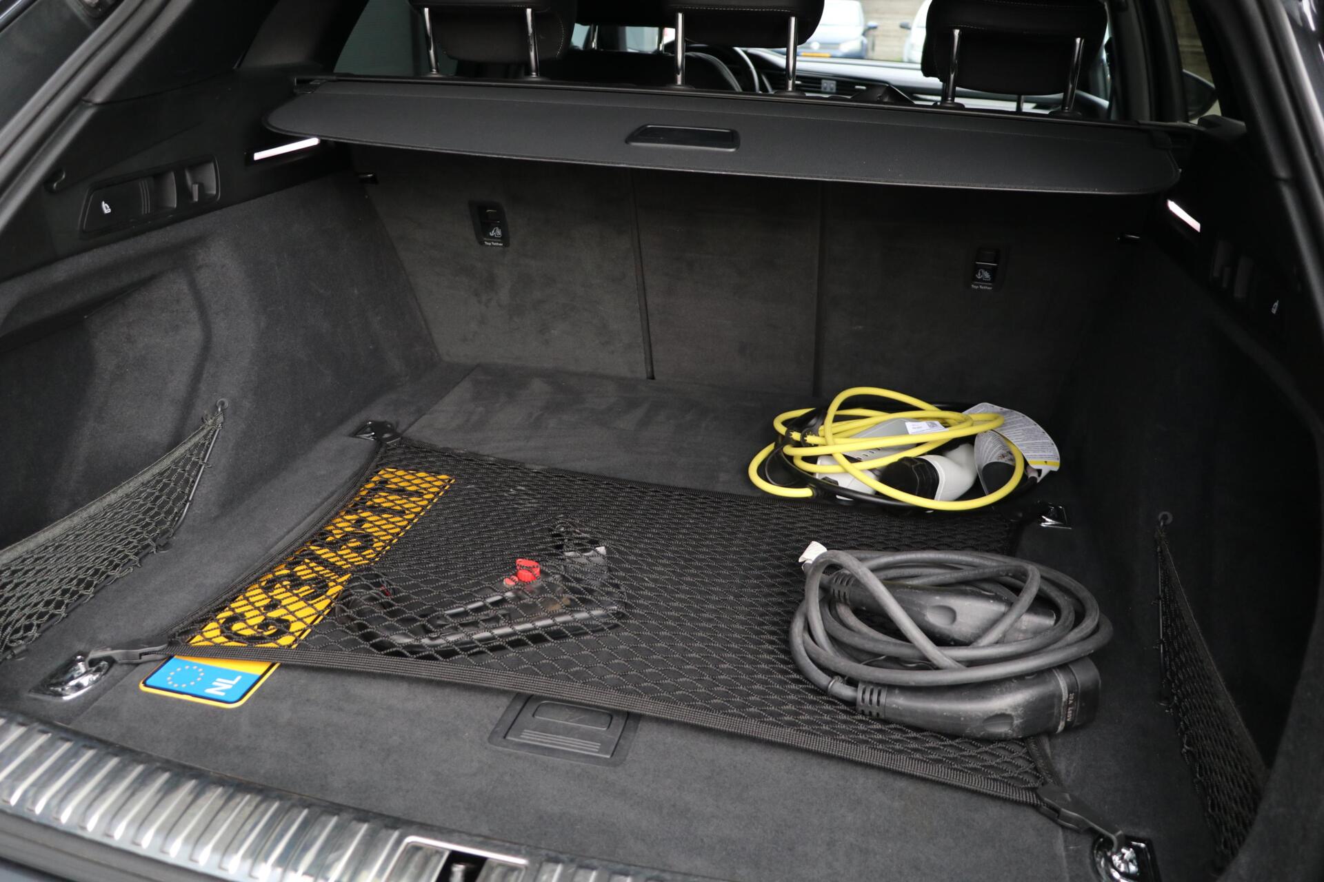 Foto van Audi E-tron 50