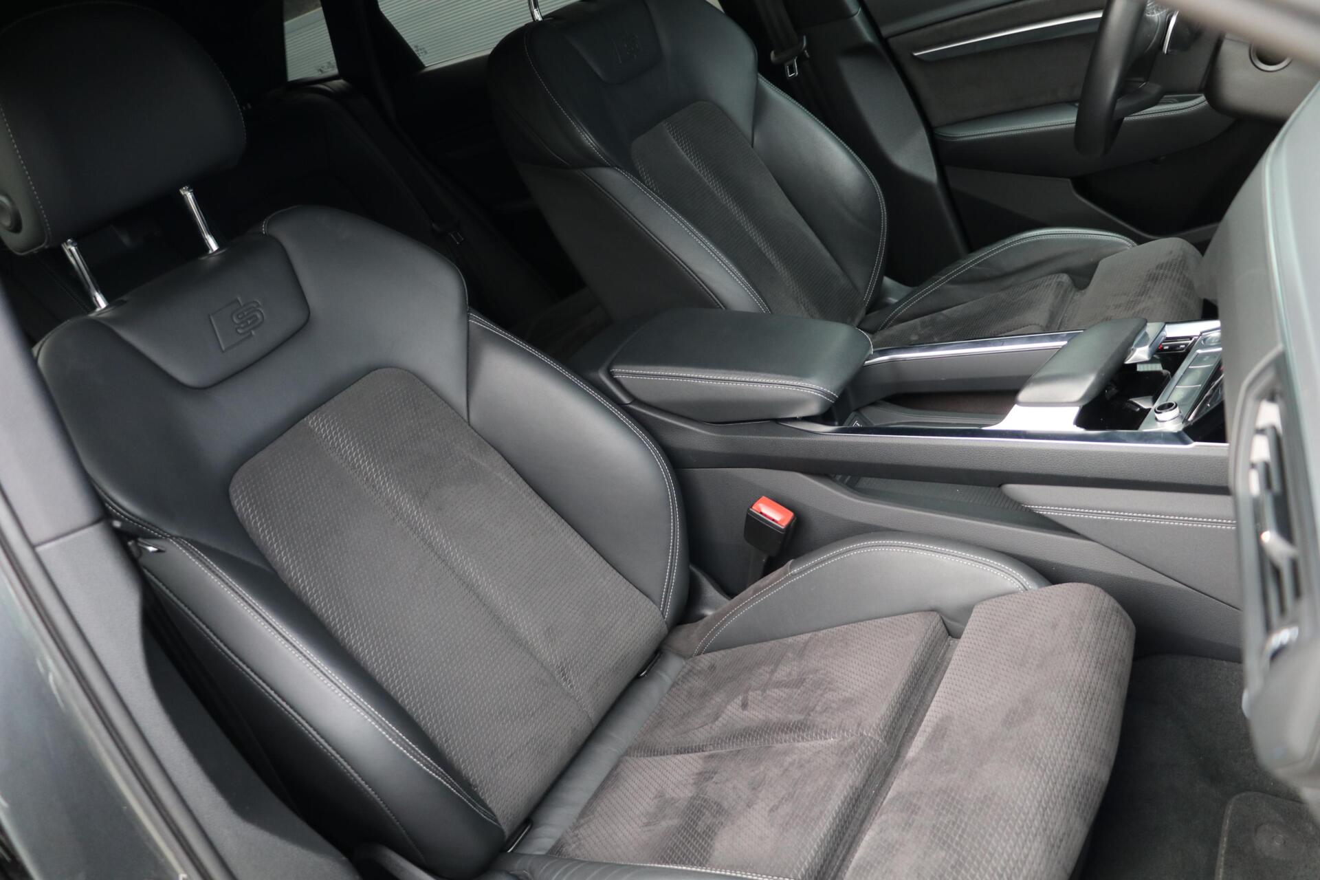 Foto van Audi E-tron 50