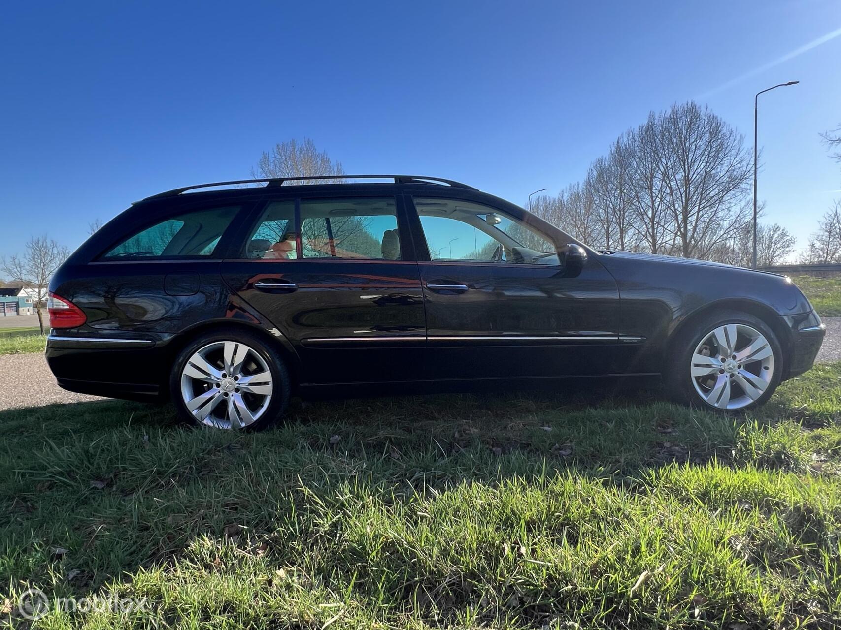 Foto van Mercedes-Benz E 500