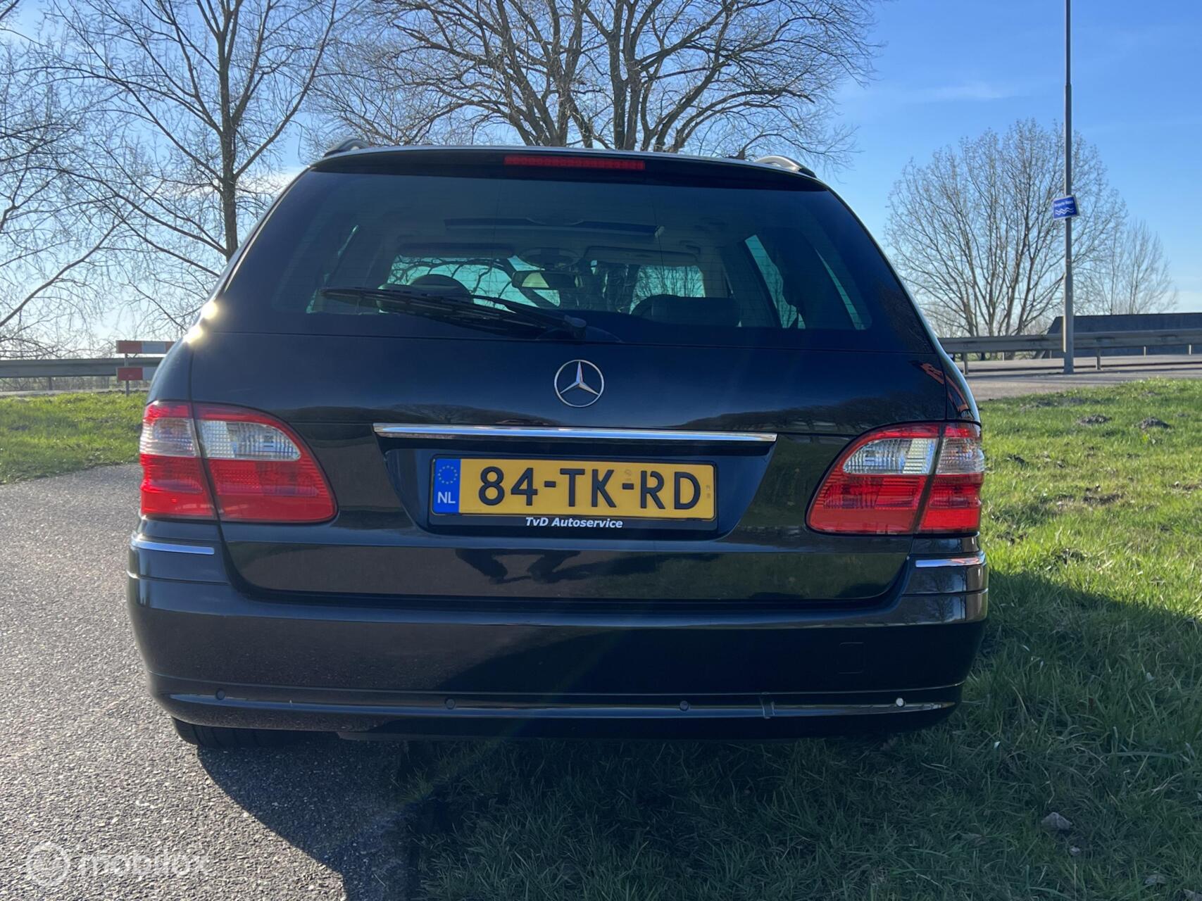 Foto van Mercedes-Benz E 500