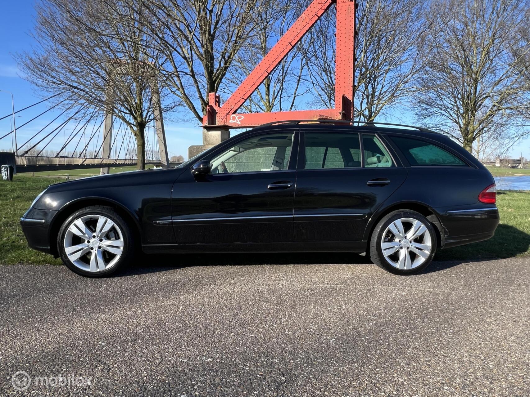 Foto van Mercedes-Benz E 500