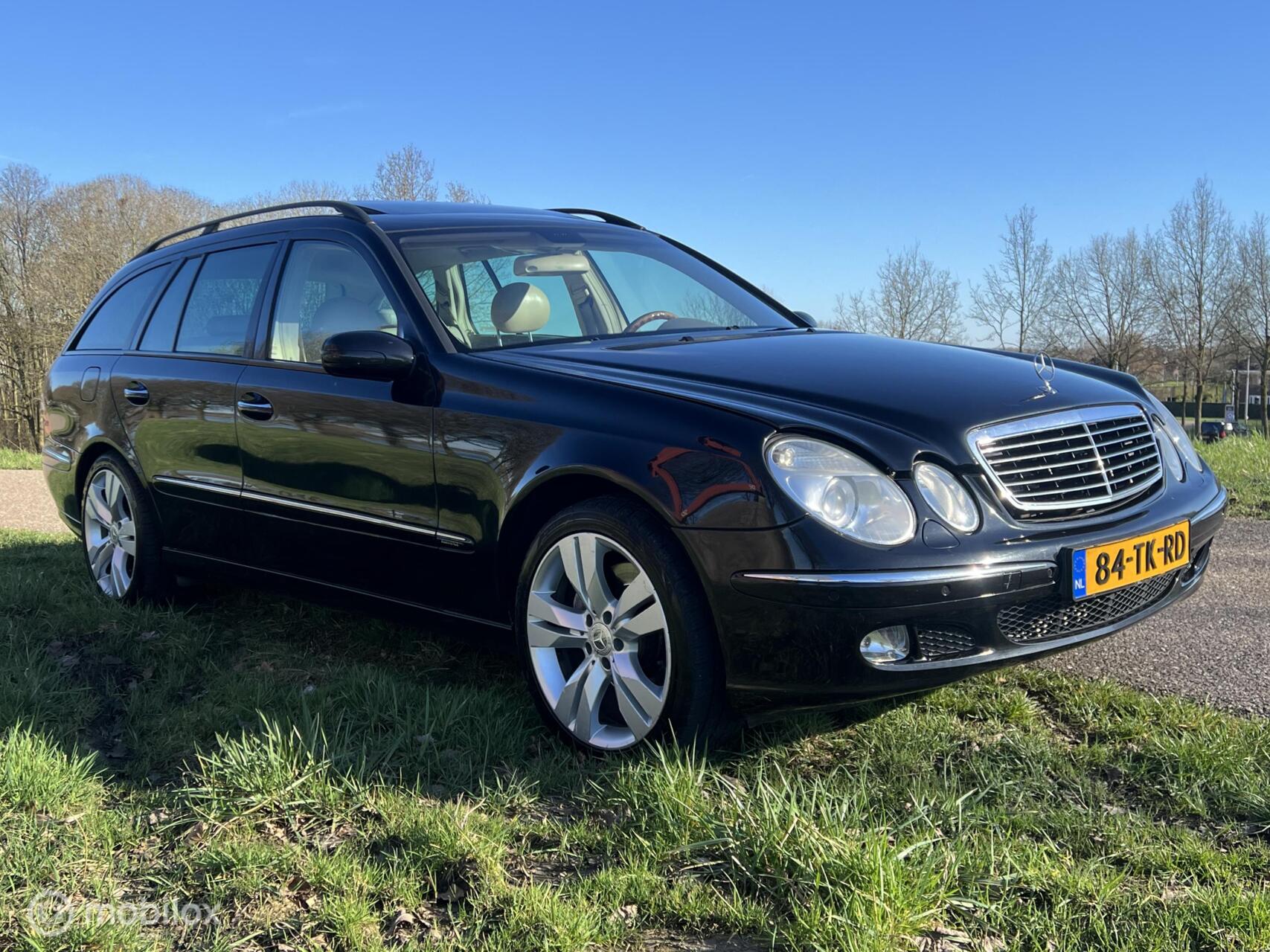 Foto van Mercedes-Benz E 500