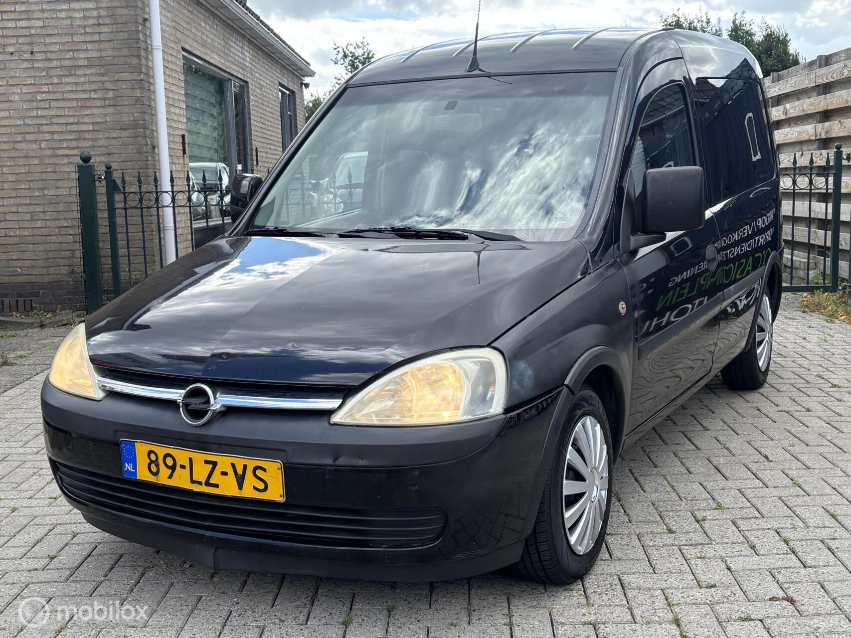 Opel Combo-c 1.6 Maxx  lange apk zo ingeruild zo weer weg prijs 2003 - voorkant