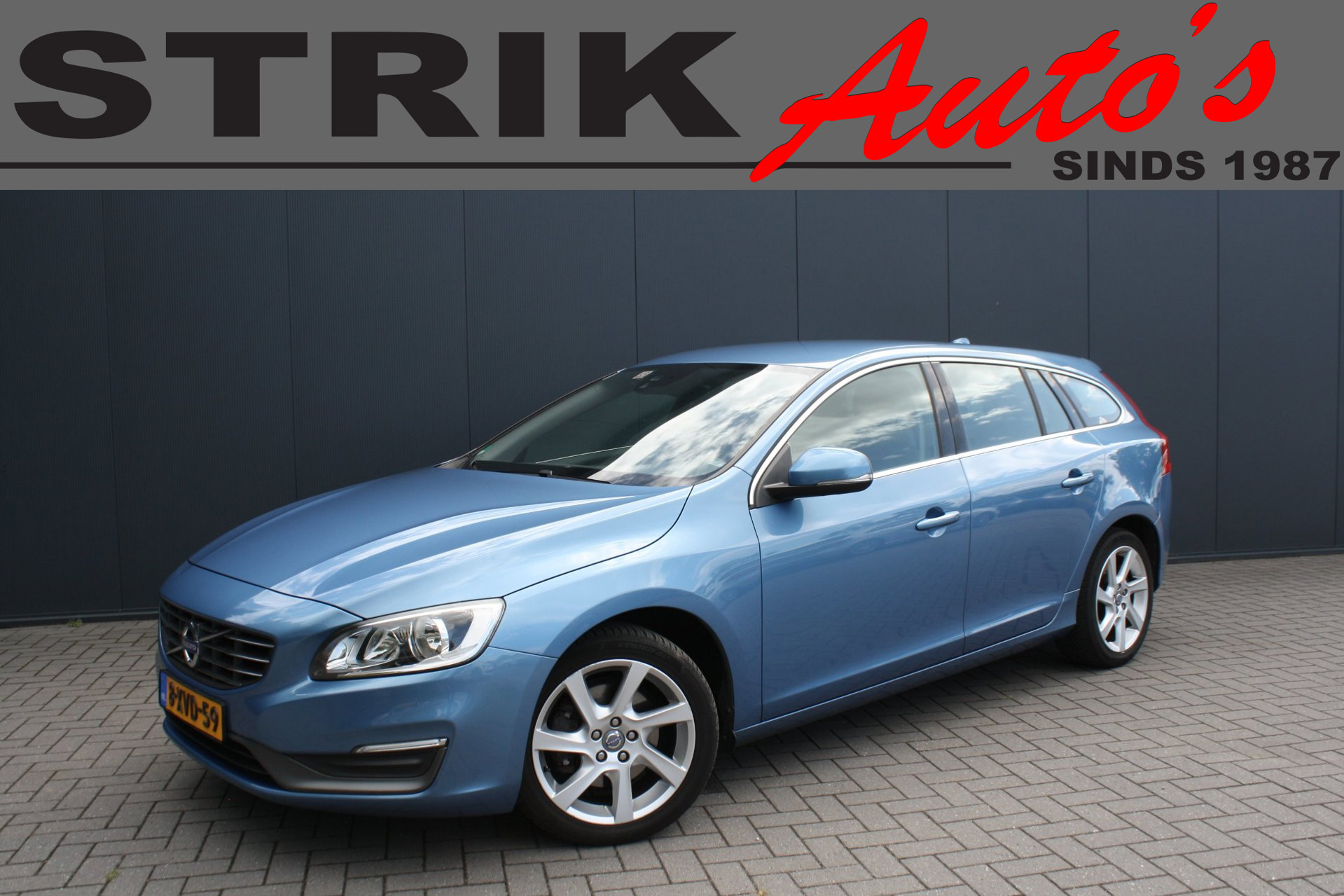 Volvo V60 2.0 D4 EURO 6 Momentum - NAVIGATIE - PDC 2014 - voorkant