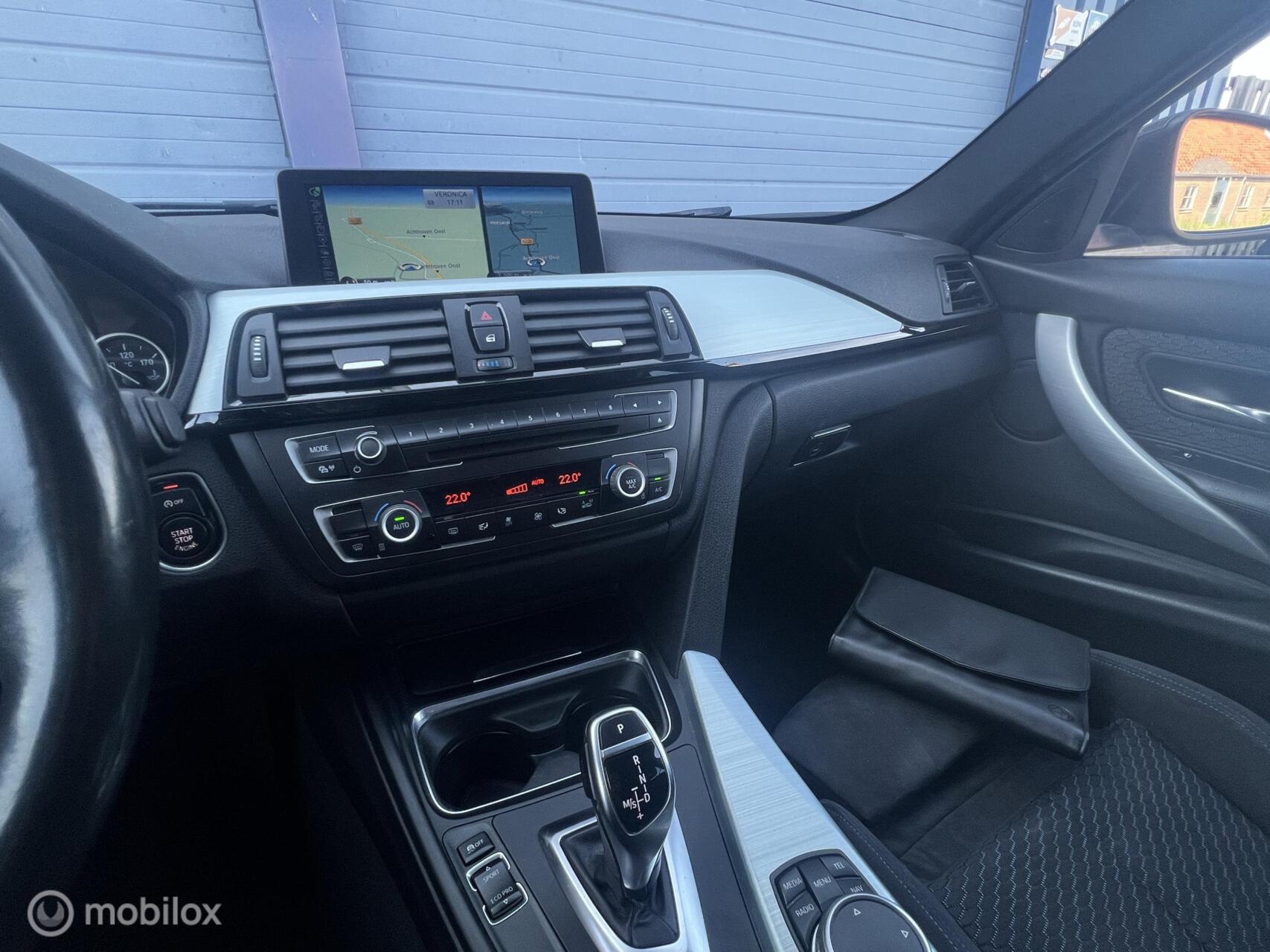 Foto van BMW 320i