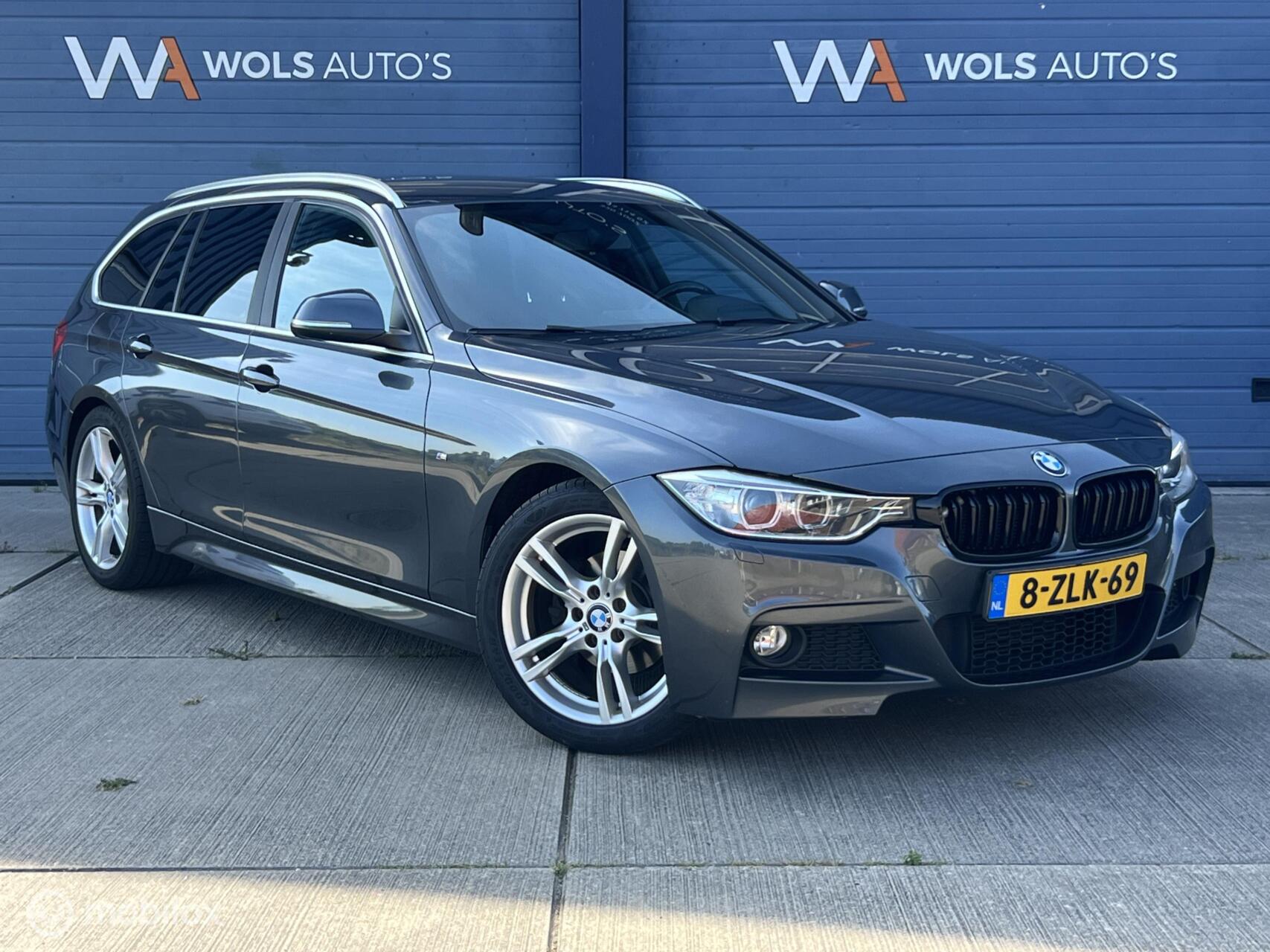 BMW 320i 320i Executive / M-SPORT / NL-AUTO / GROOT NAVI! 2015 - voorkant