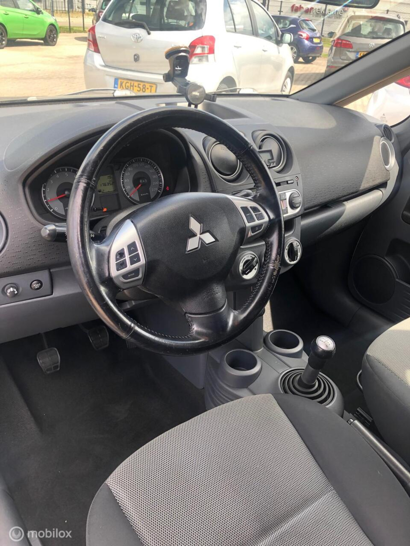Foto van Mitsubishi Mitsubishi Colt