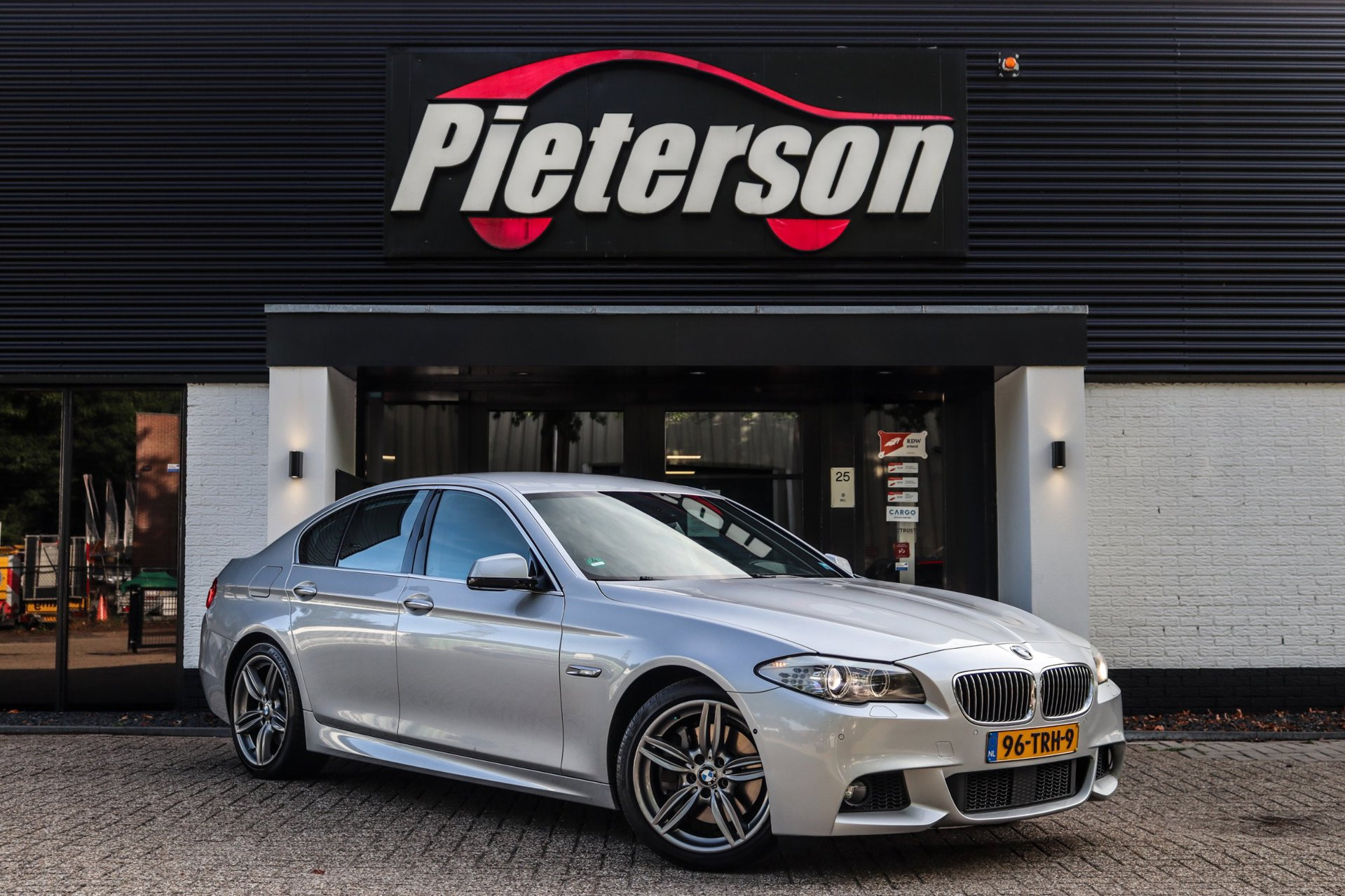 BMW 5er Reihe 535i M-Pakket NAP 2e EIG SOFTCLOSE 360 VOL OPTIE 2012 - voorkant
