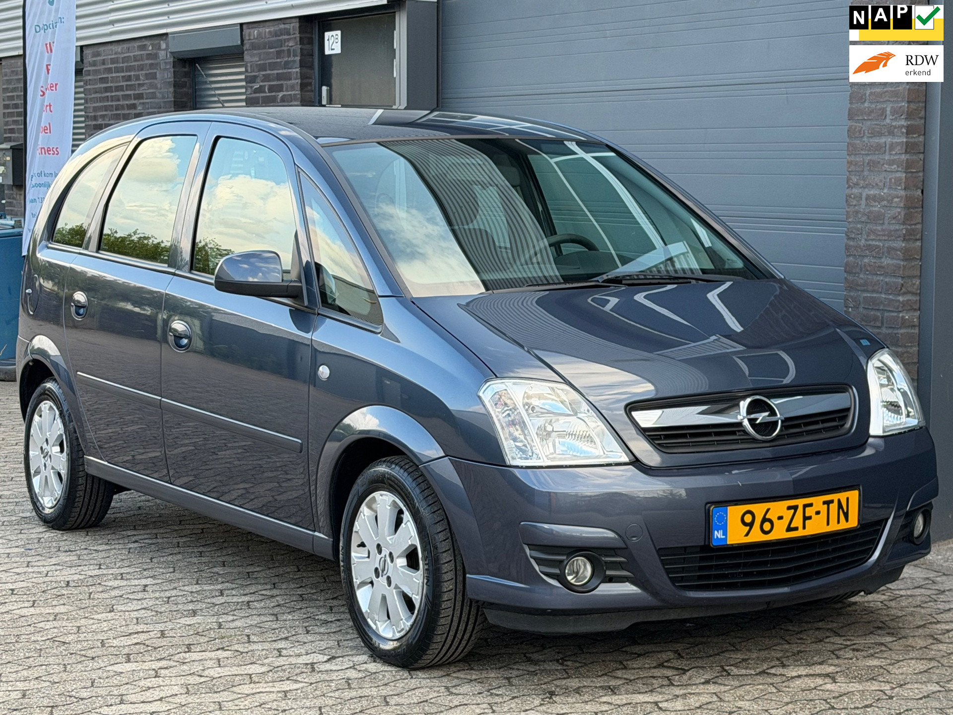 Opel Meriva-a 1.6-16V Temptation AIRCO CRUISE BOEKJES 2008 - voorkant