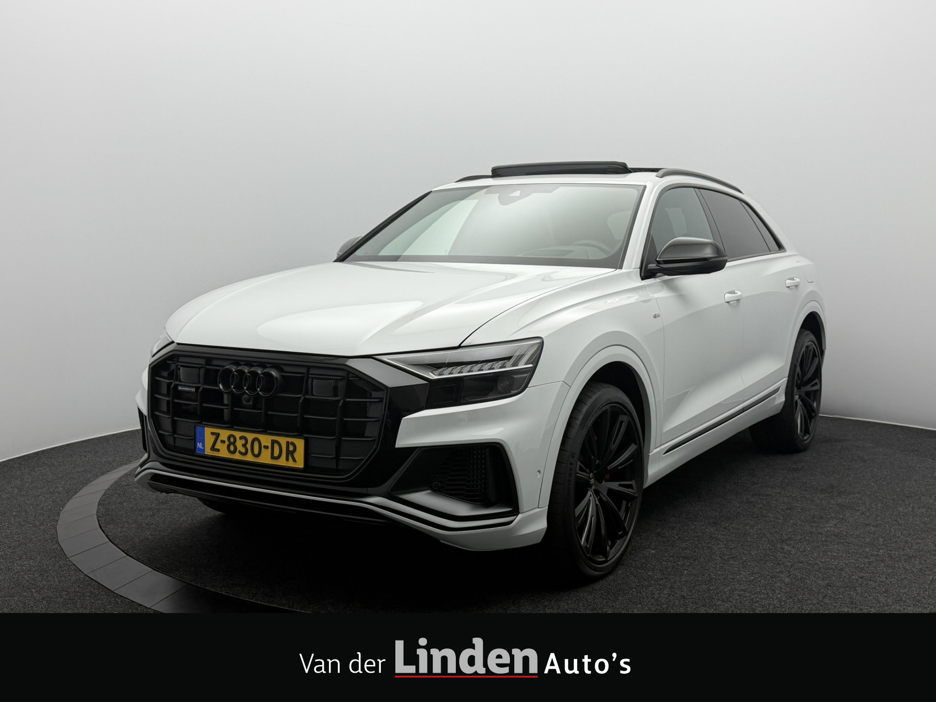 Audi Q8 60 TFSI E 60 TFSI e quattro Pro Line S Competition | Trekhaak | Head-Up Display | Panoramadak | Leer | Luchtvering 2024 - voorkant