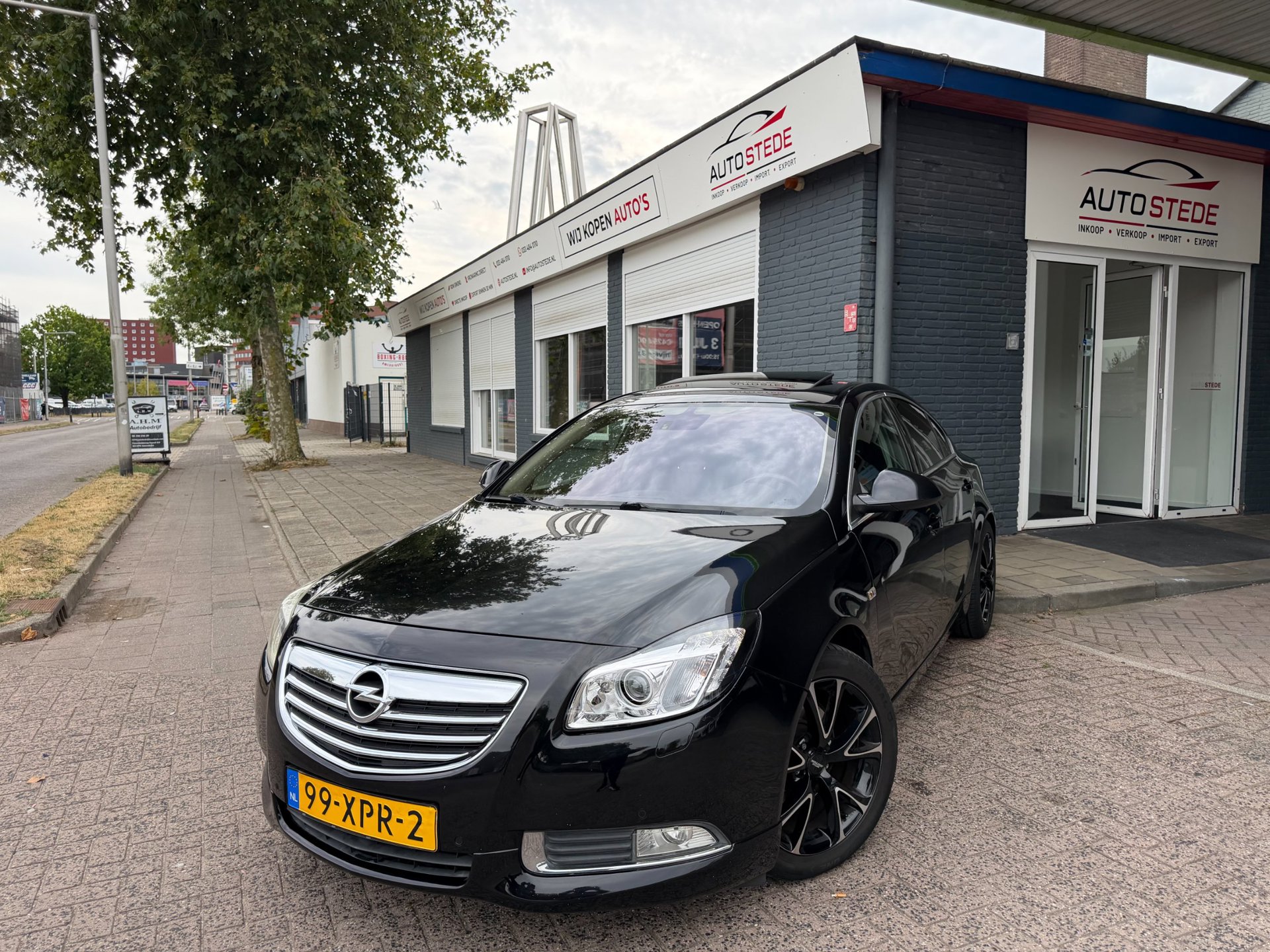 Opel Insignia 2.0 T Executive AIRCO LEER DAKJE TREKHAAK 2009 - voorkant