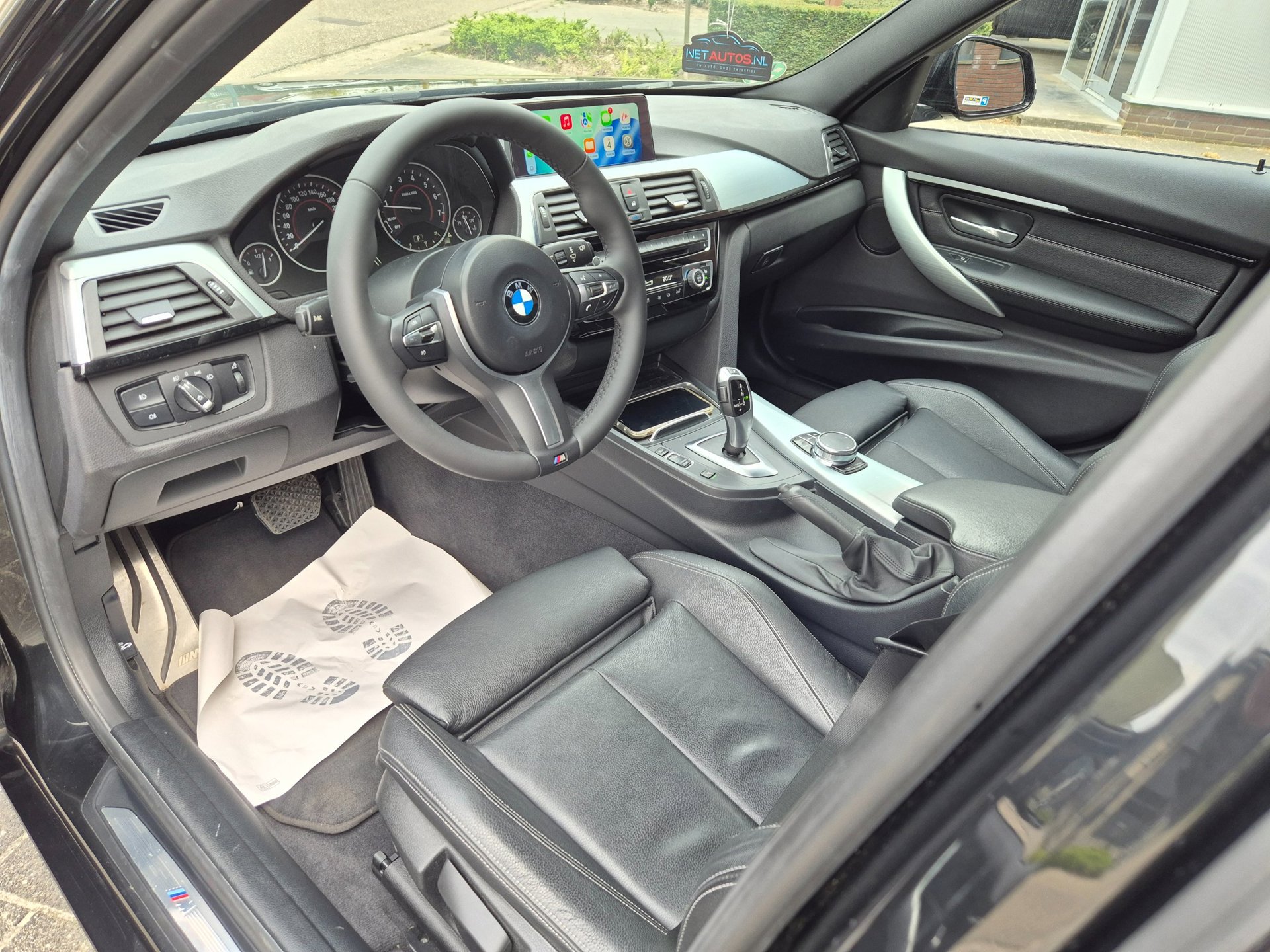 Foto van BMW 330i
