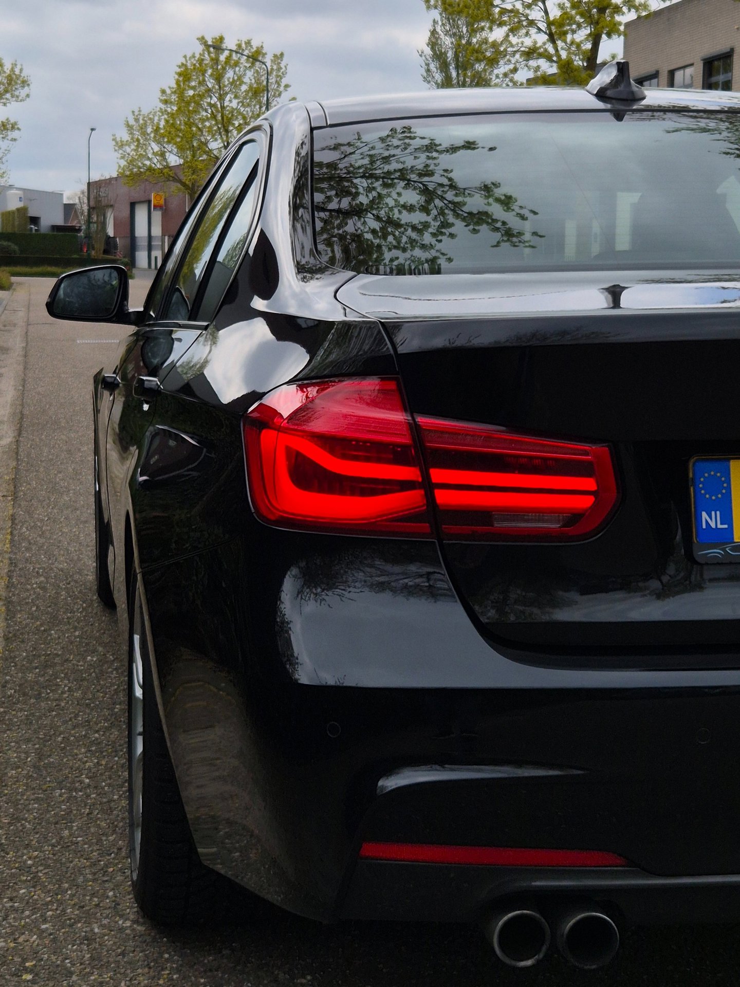 Foto van BMW 330i
