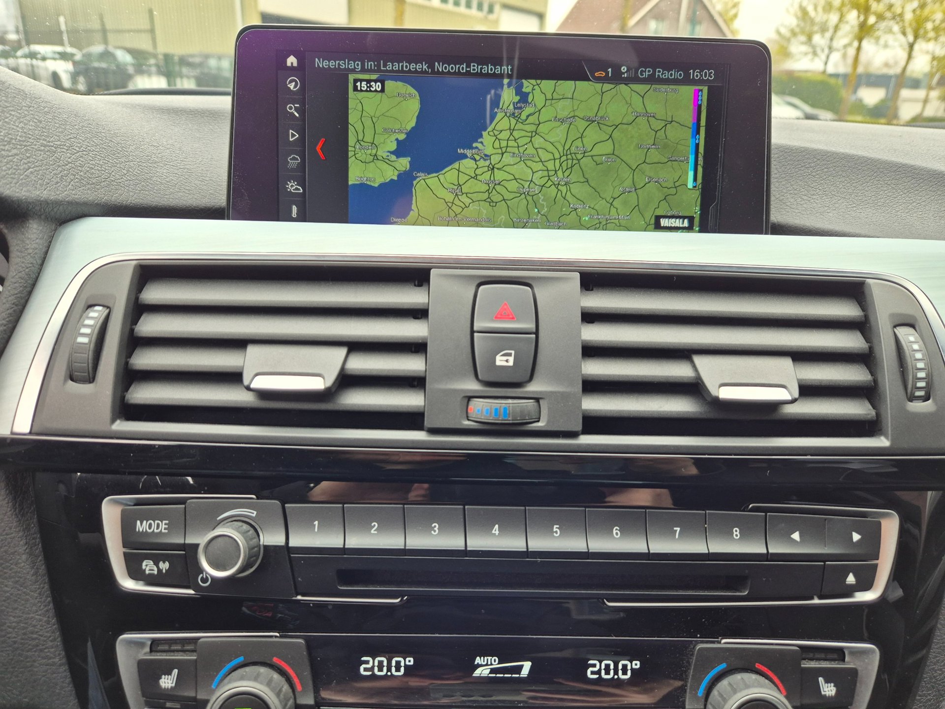 Foto van BMW 330i