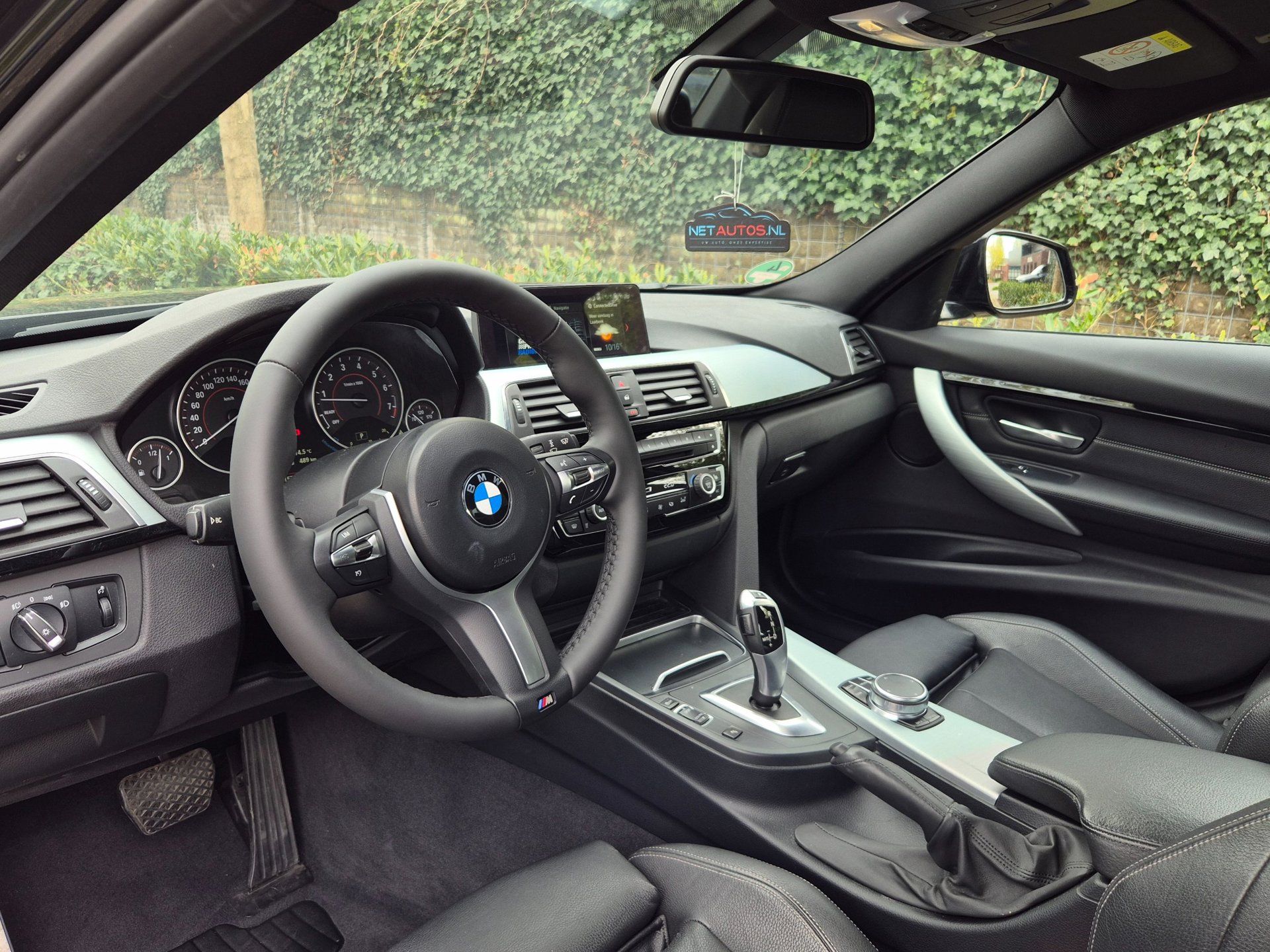 Foto van BMW 330i