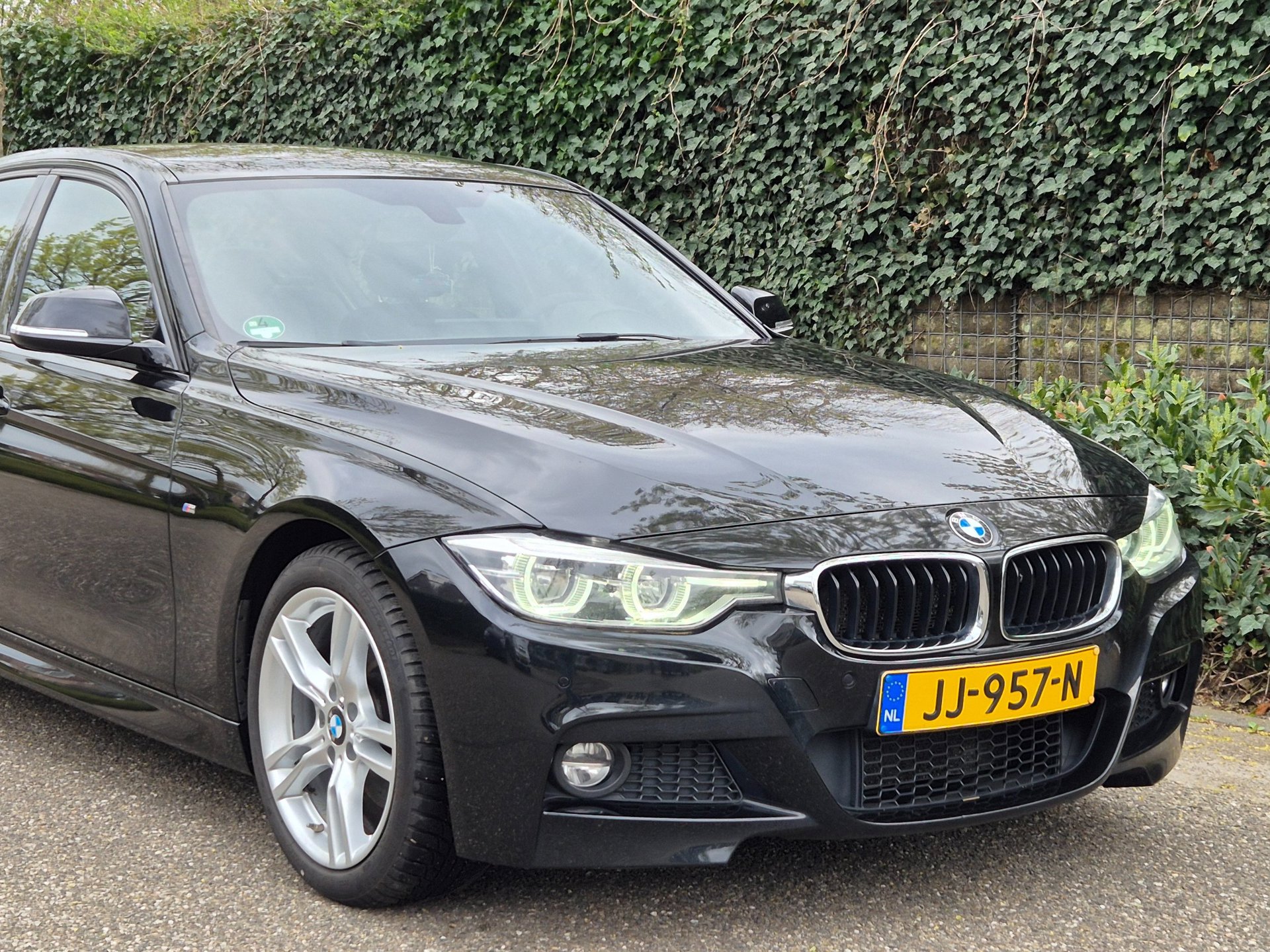 Foto van BMW 330i