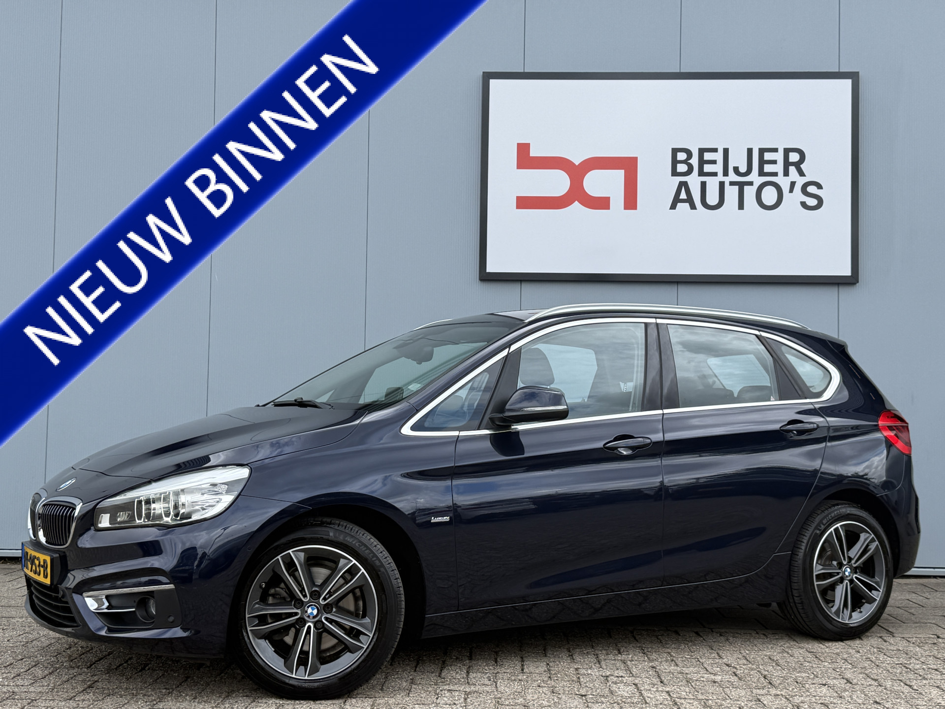 BMW 220i Active Tourer 220i High Executive Automaat 2017 - voorkant