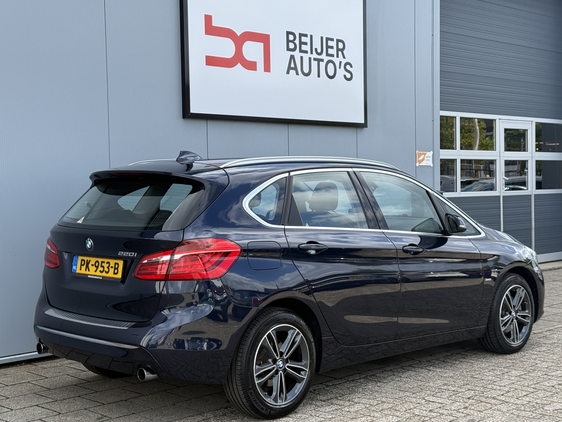 Foto van BMW 220i Active Tourer