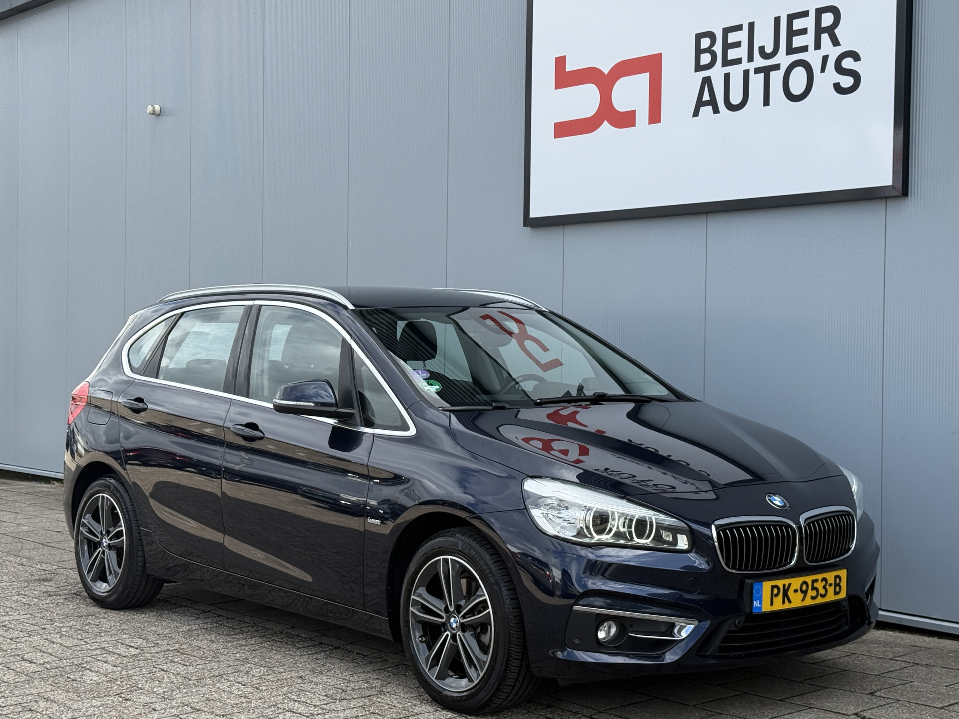 Foto van BMW 220i Active Tourer