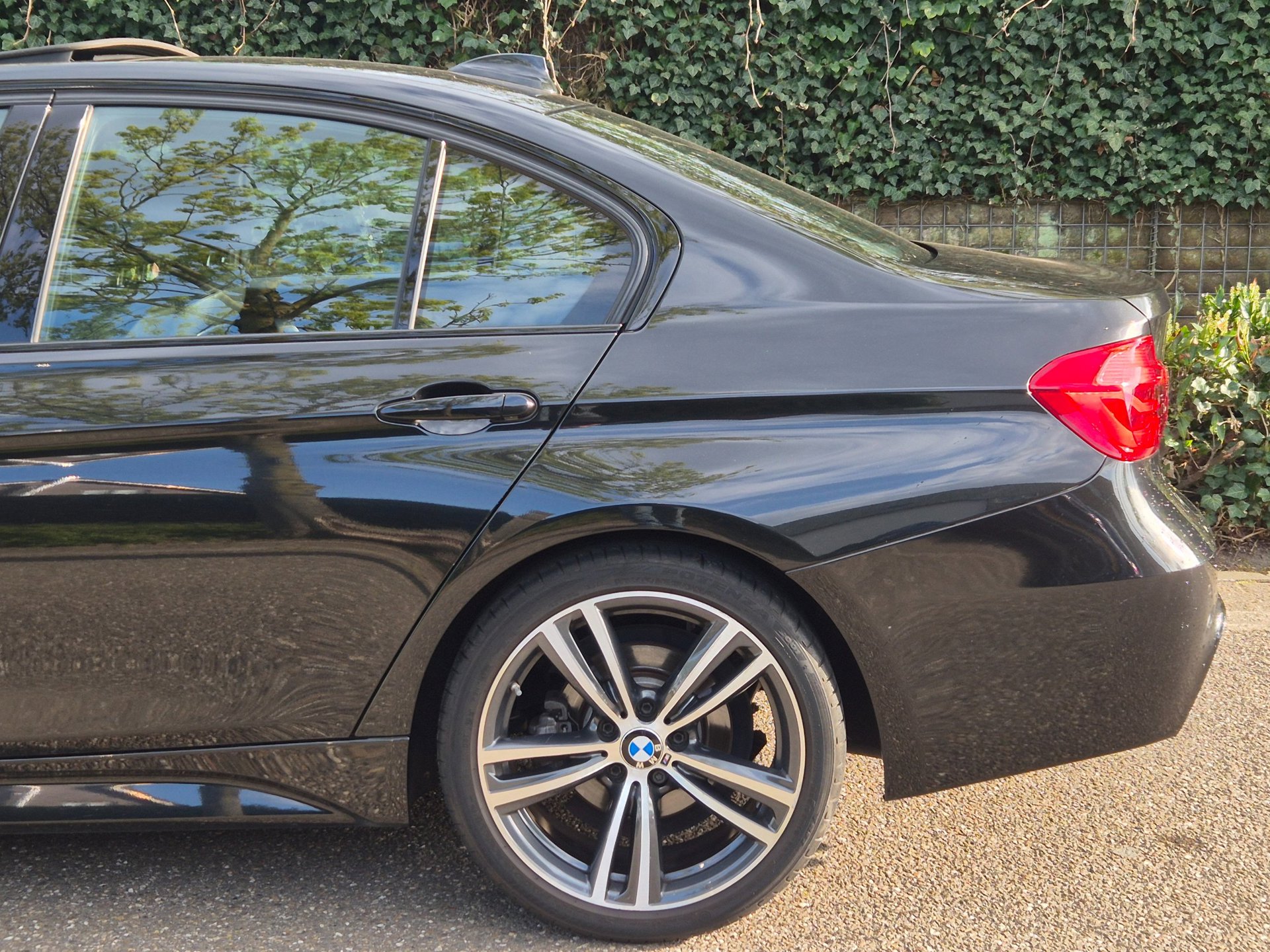 Foto van BMW 330i