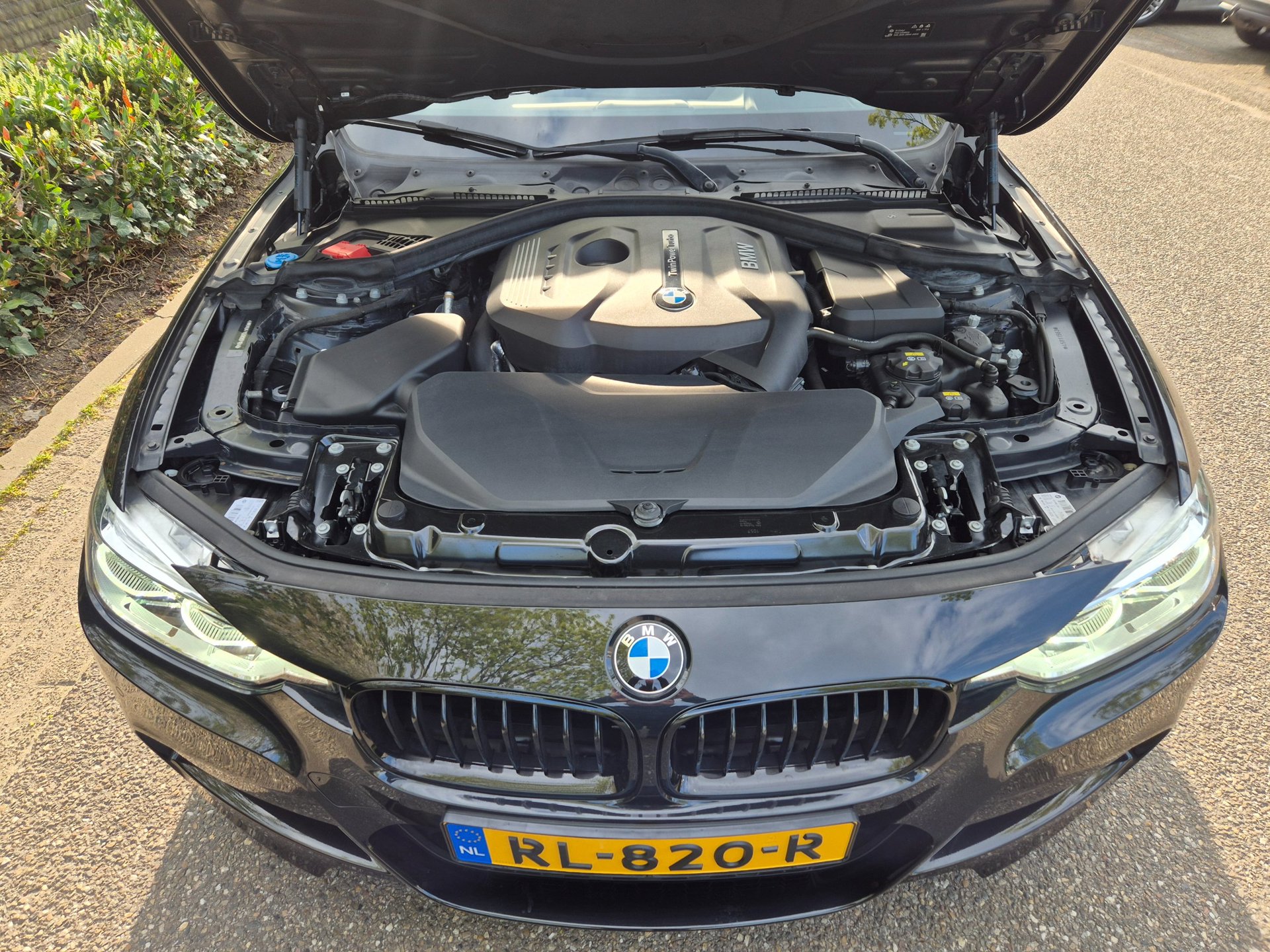Foto van BMW 330i