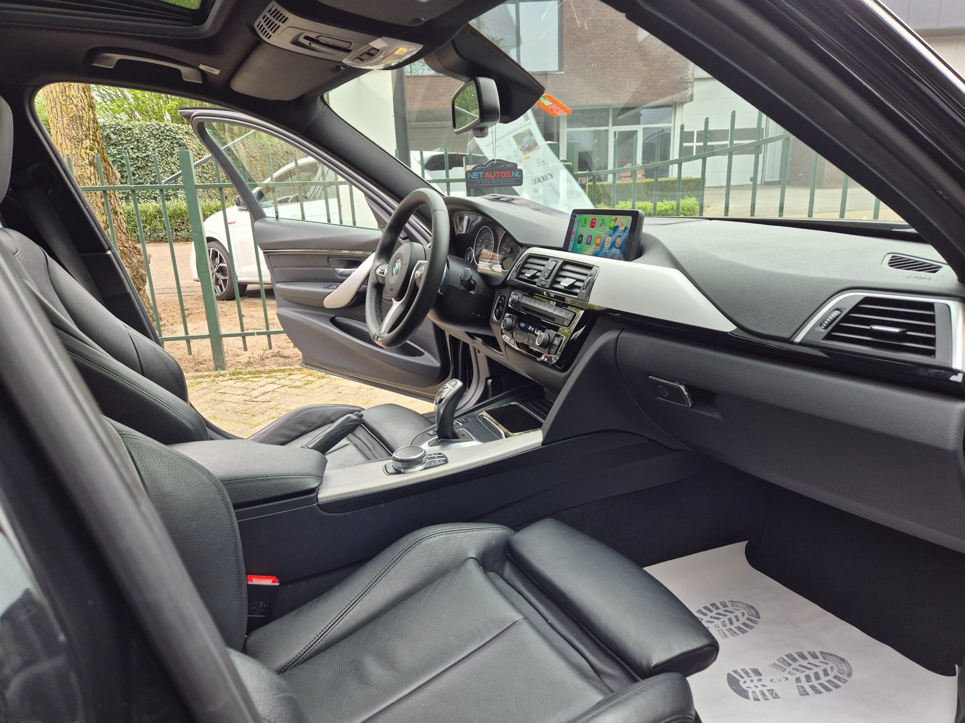 Foto van BMW 330i