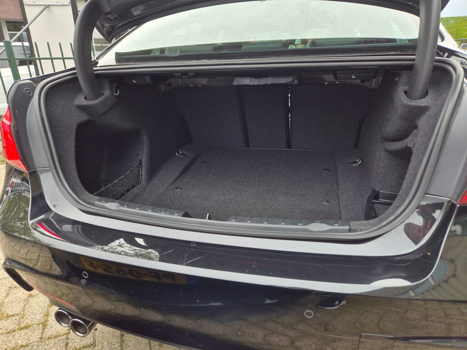 Foto van BMW 330i