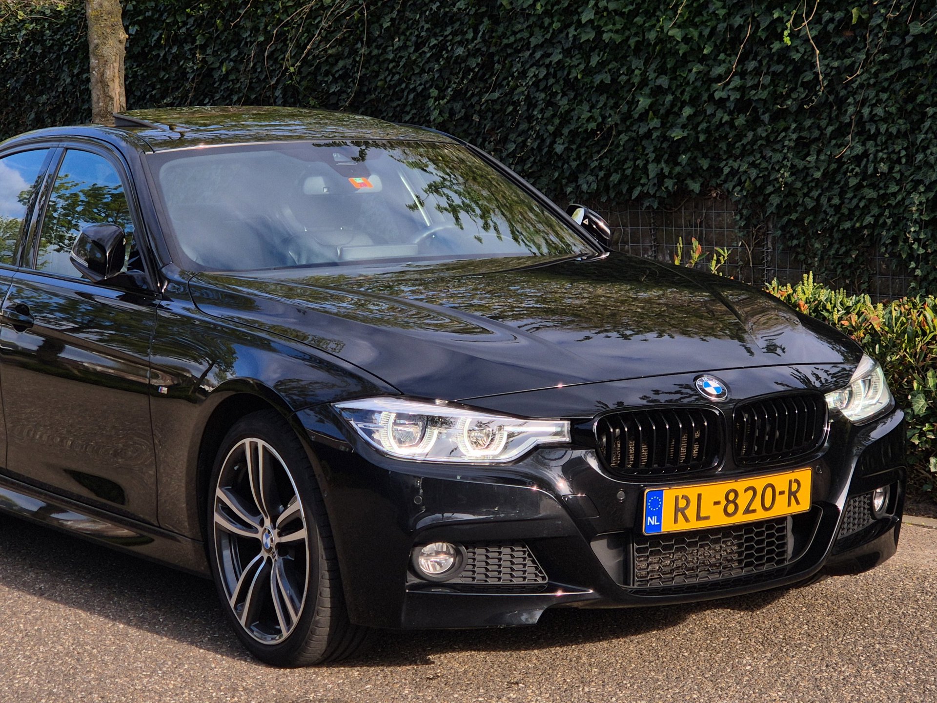 Foto van BMW 330i