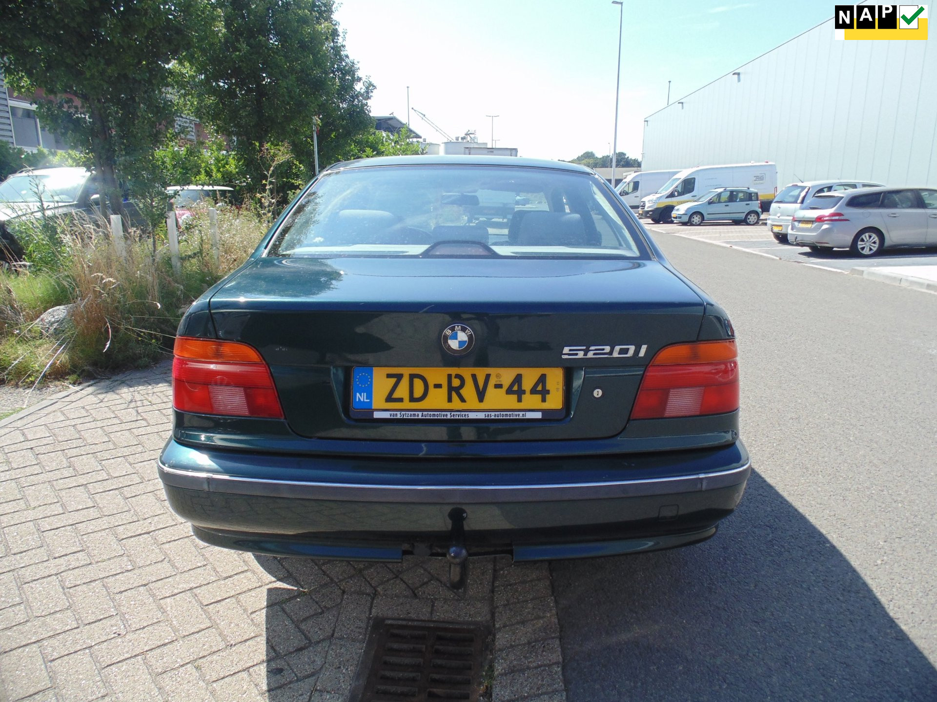 BMW 5er Reihe 520i Executive sedan AUTOMAAT MET AIRCO TREKHAAK  KM 194000 1999 - voorkant