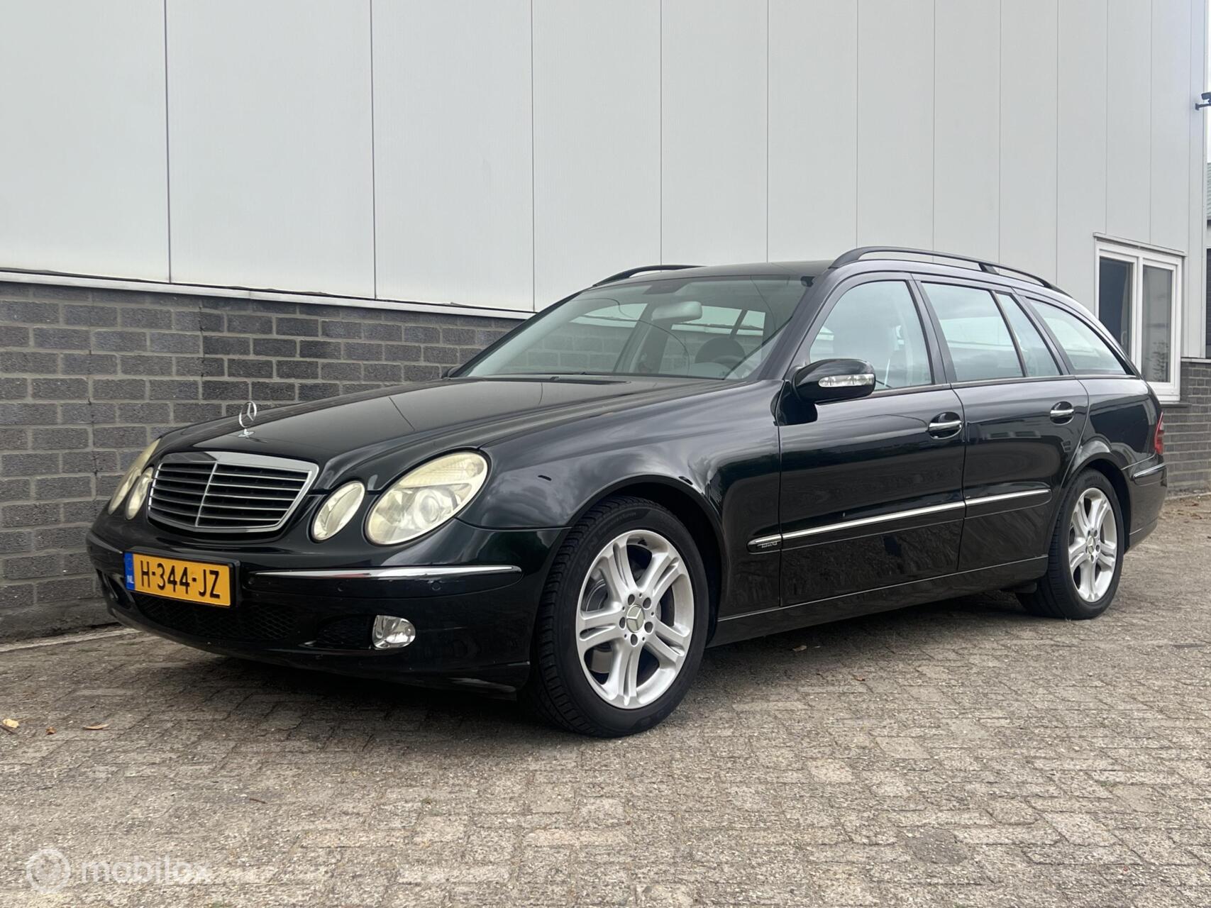 Mercedes-Benz E 320 320 Elegance 2004 - voorkant