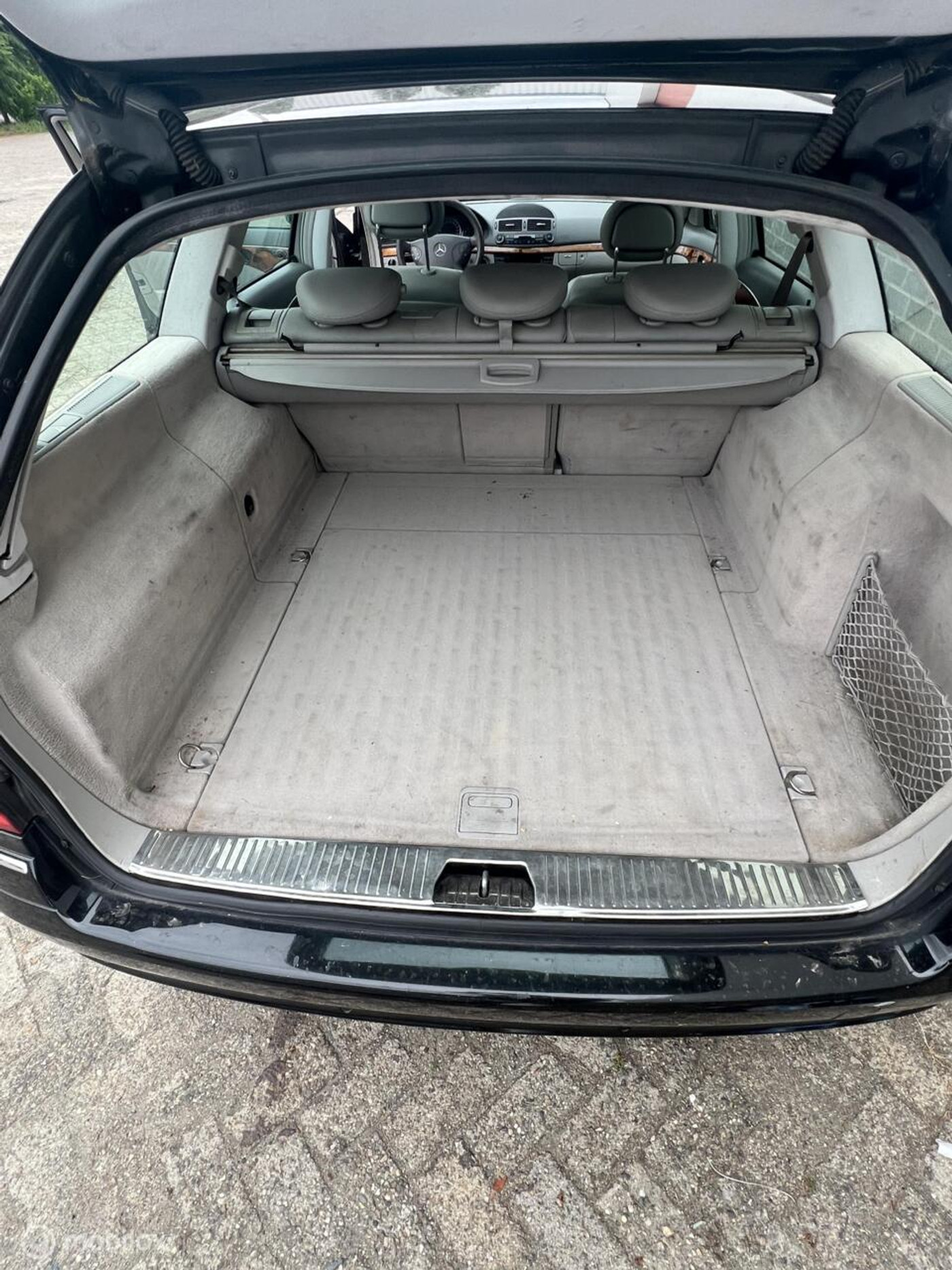 Foto van Mercedes-Benz E 320