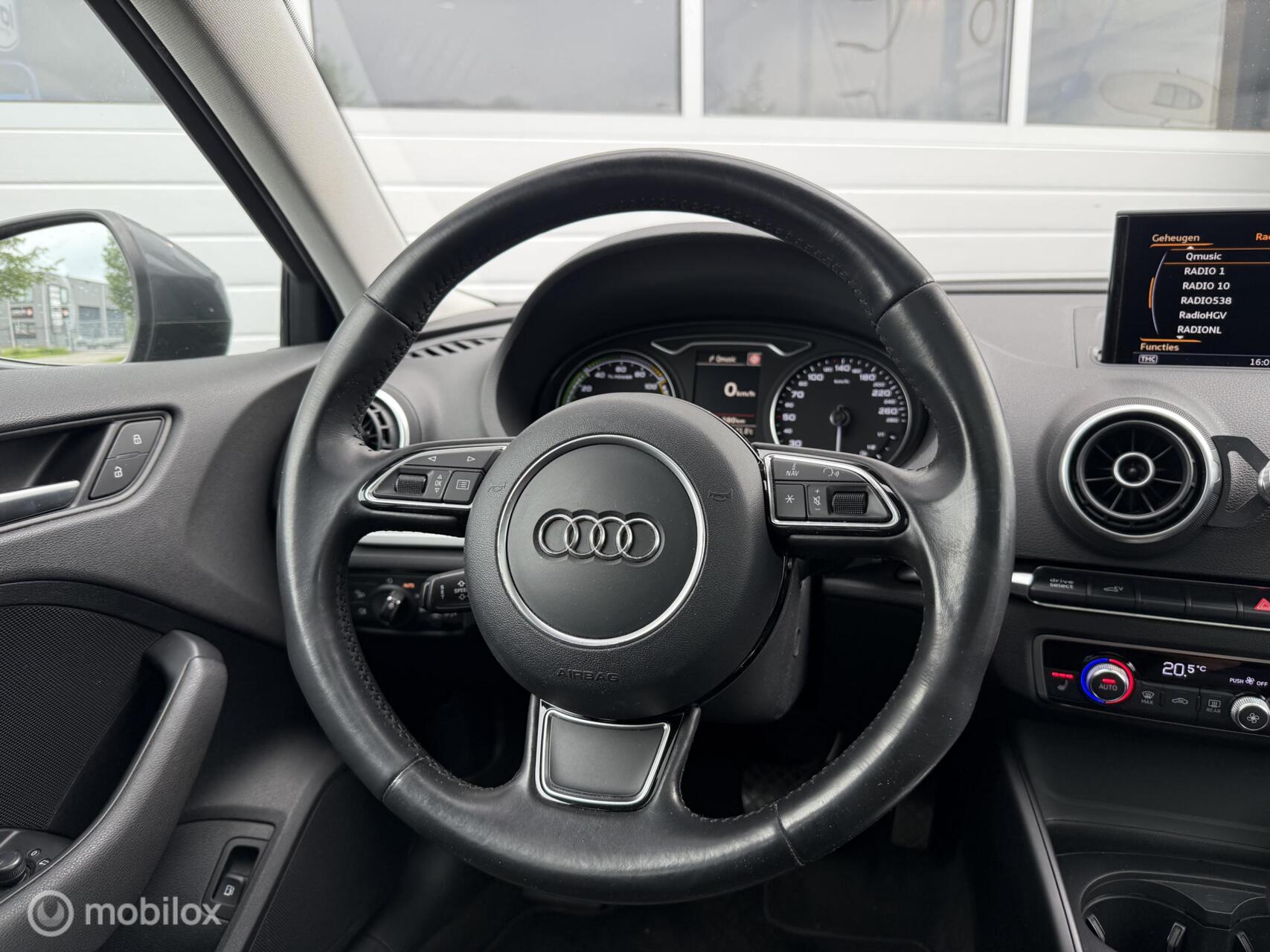 Foto van Audi A3 Sportback E-tron