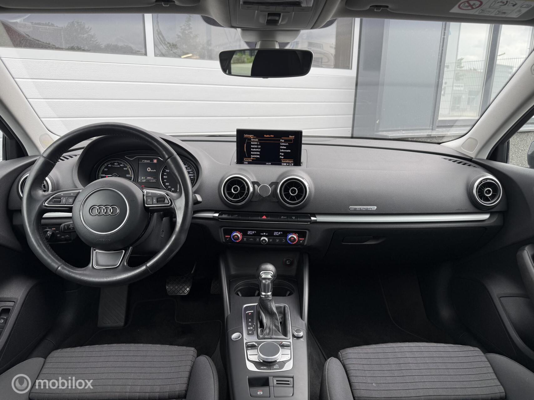 Foto van Audi A3 Sportback E-tron
