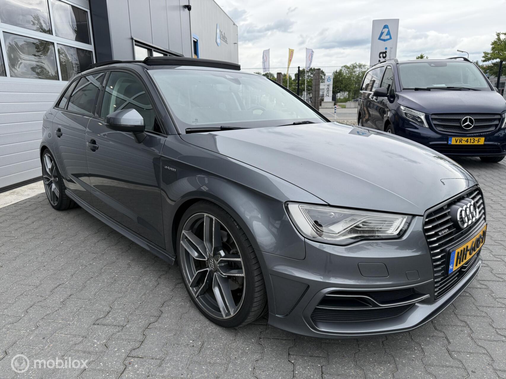 Foto van Audi A3 Sportback E-tron