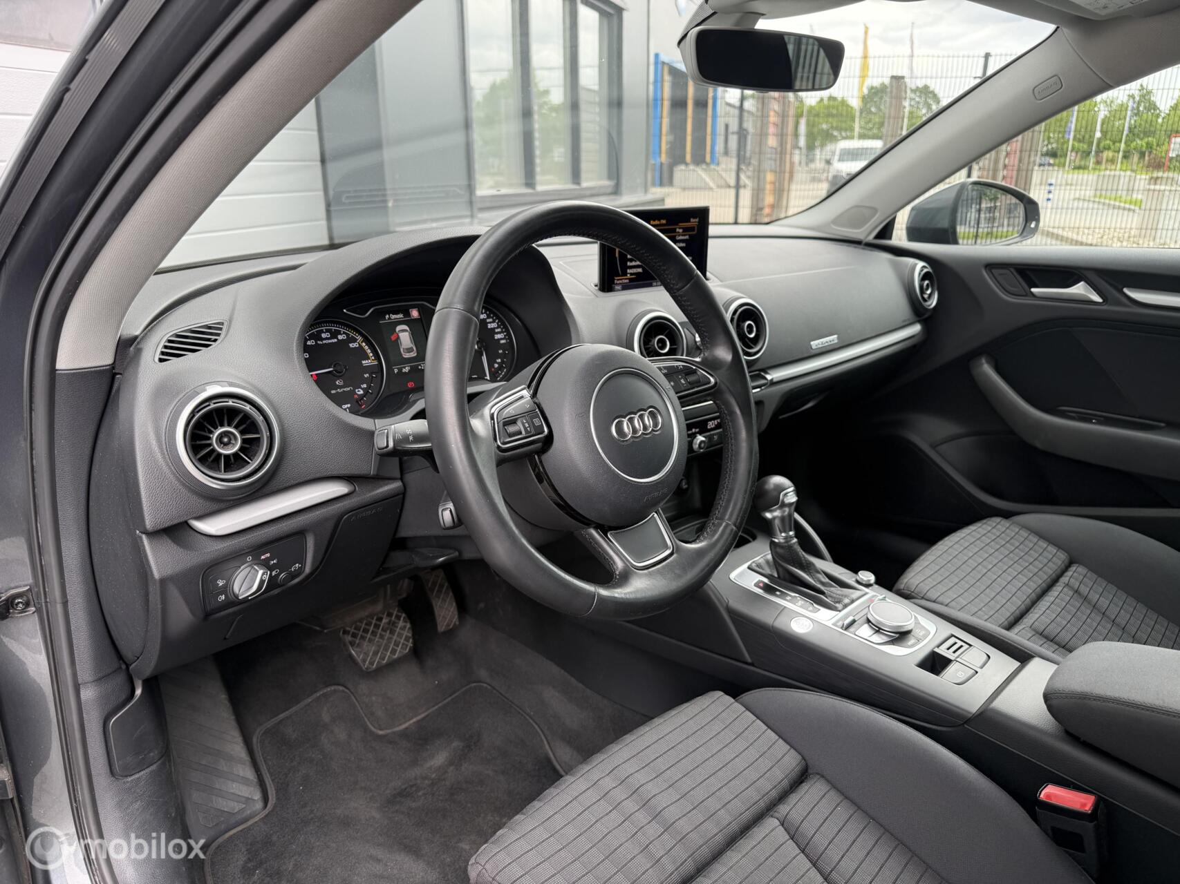 Foto van Audi A3 Sportback E-tron