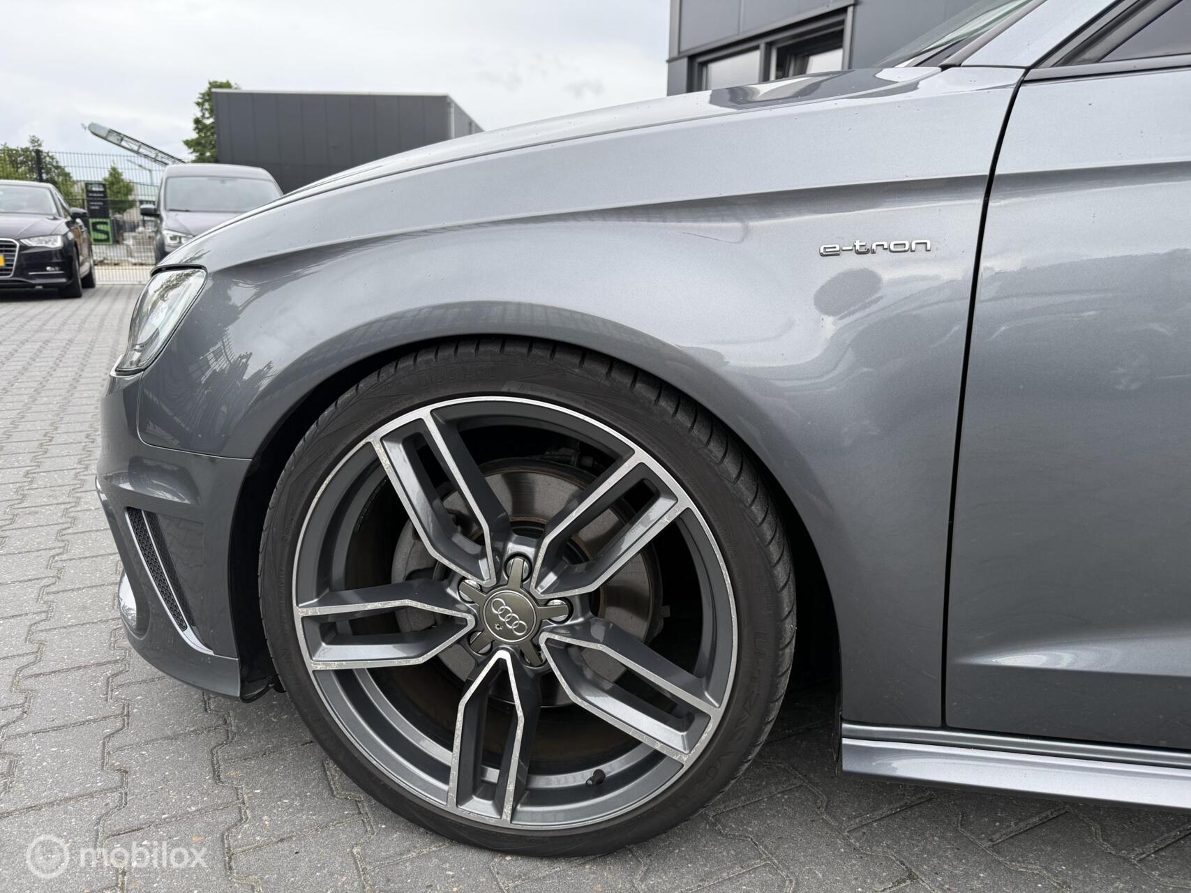 Foto van Audi A3 Sportback E-tron