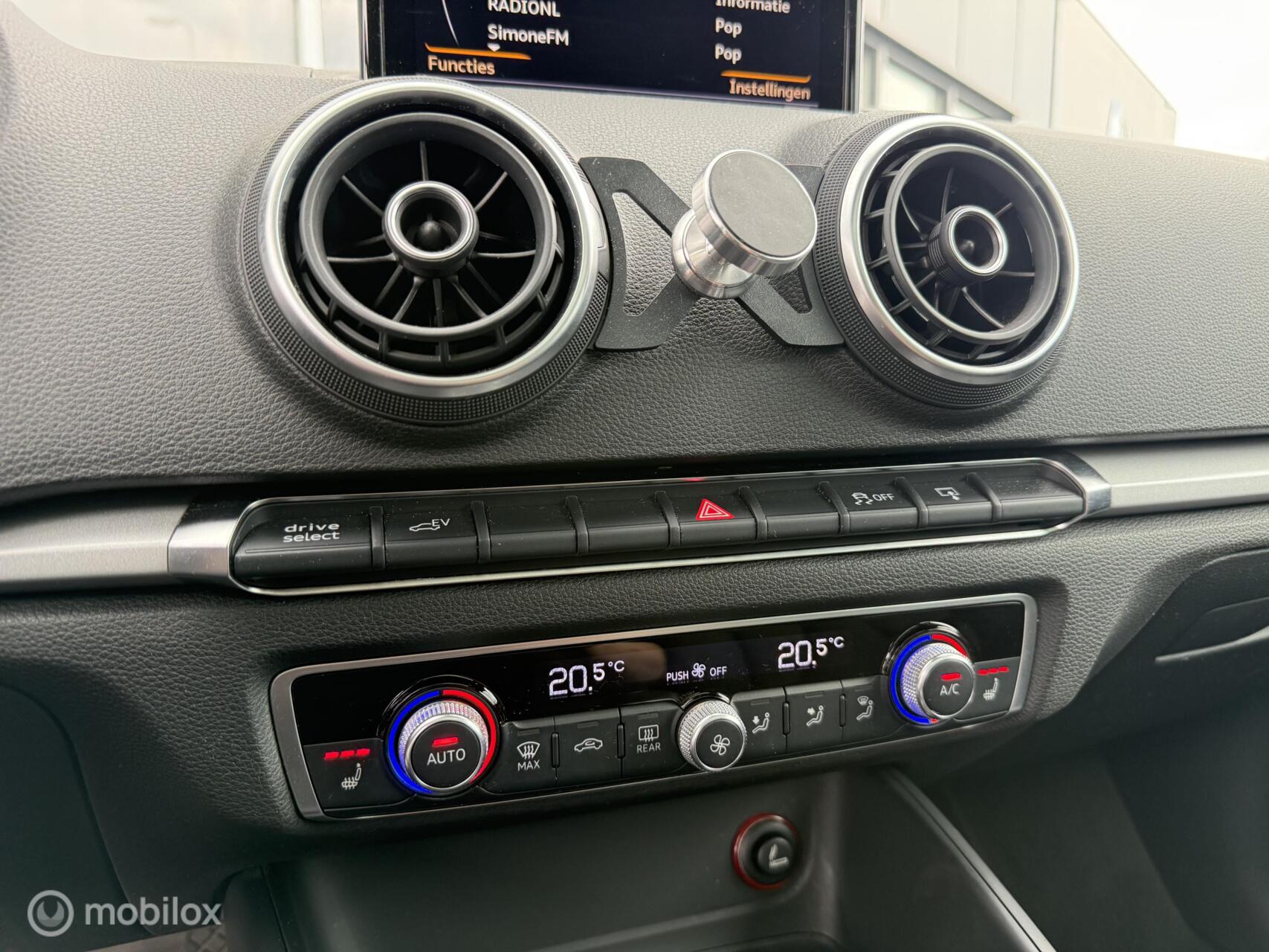 Foto van Audi A3 Sportback E-tron