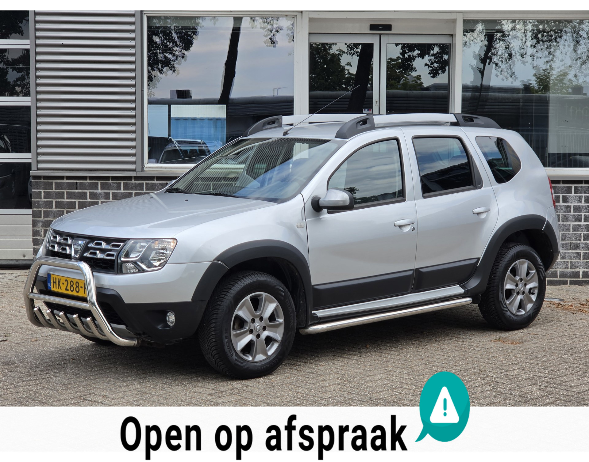 Dacia Duster 1.2 TCe 4x2 Lauréate G3 Gas Leder Airco Navi 2015 - voorkant