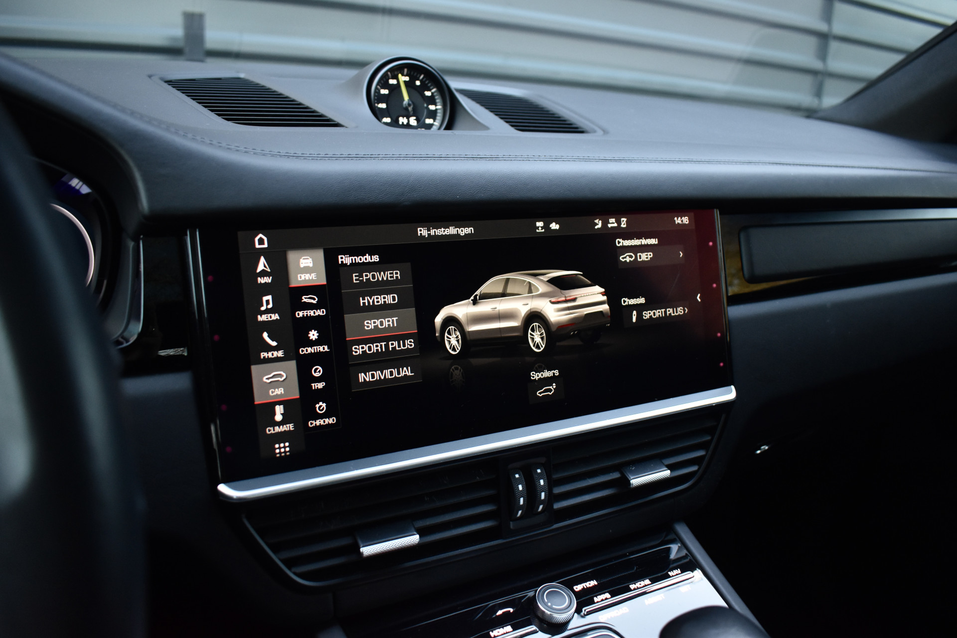 Foto van Porsche Cayenne E-hybrid