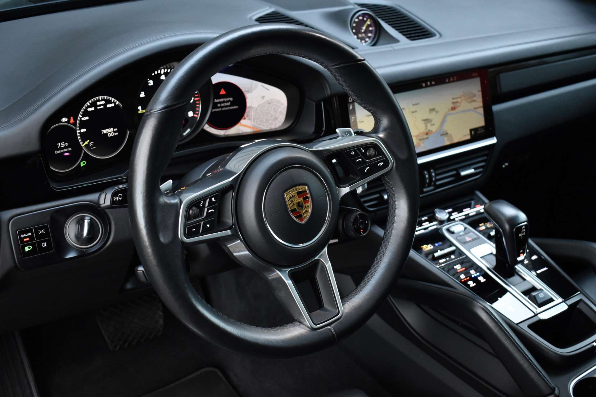 Foto van Porsche Cayenne E-hybrid