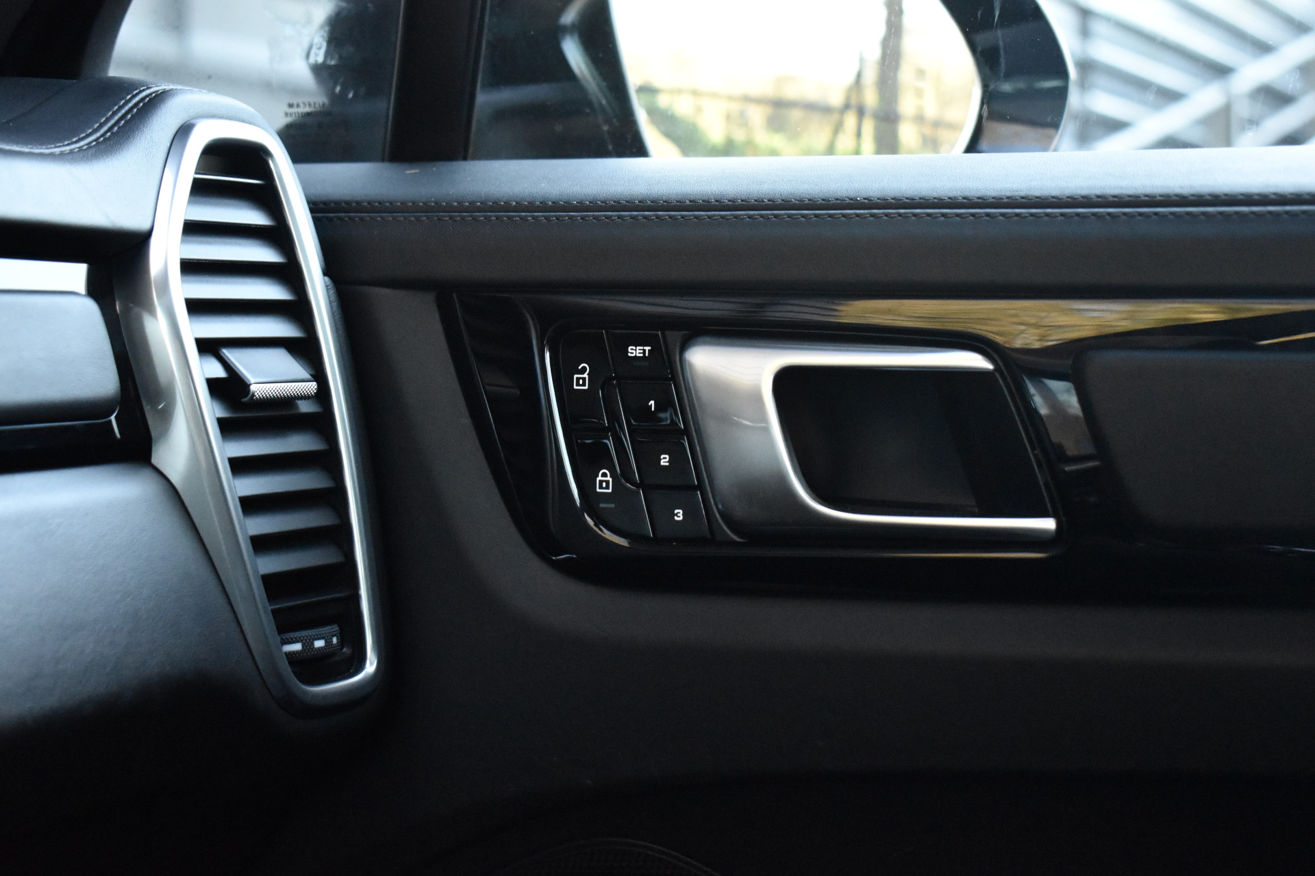 Foto van Porsche Cayenne E-hybrid