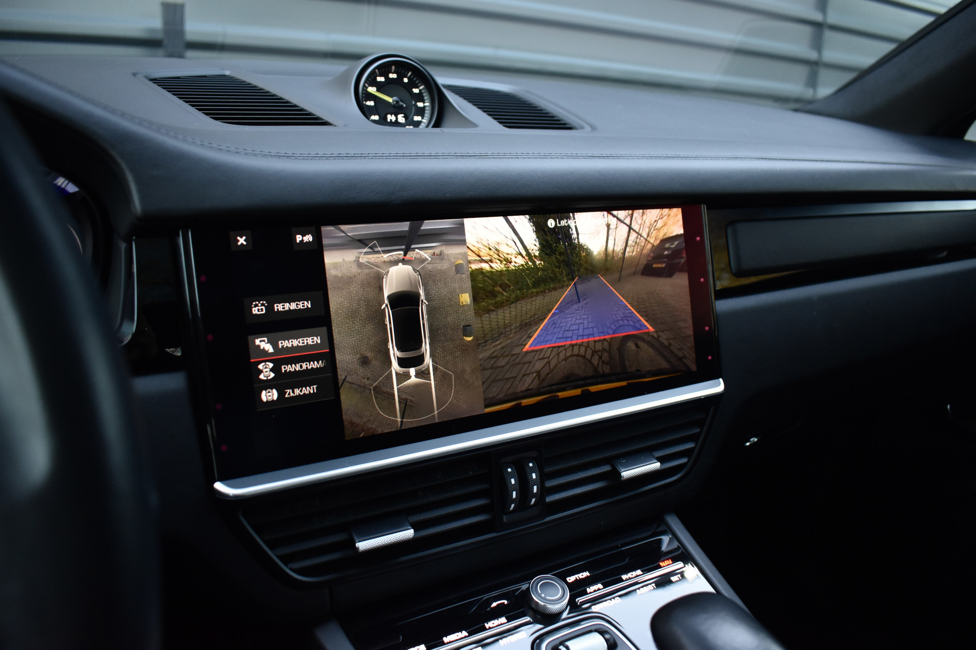 Foto van Porsche Cayenne E-hybrid